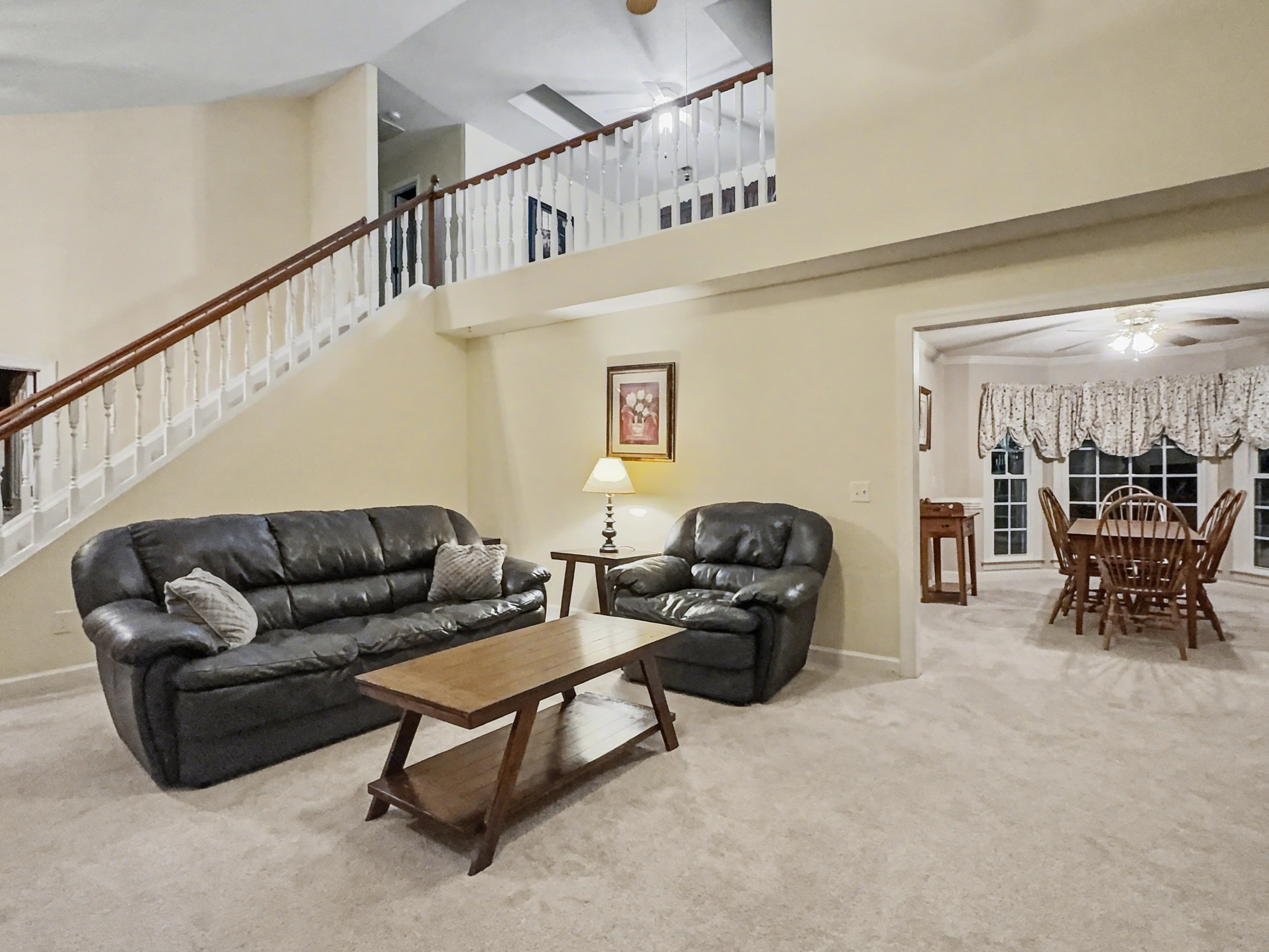 First Floor Bedroom/Pet Friendly/Fenced Yard photo 2