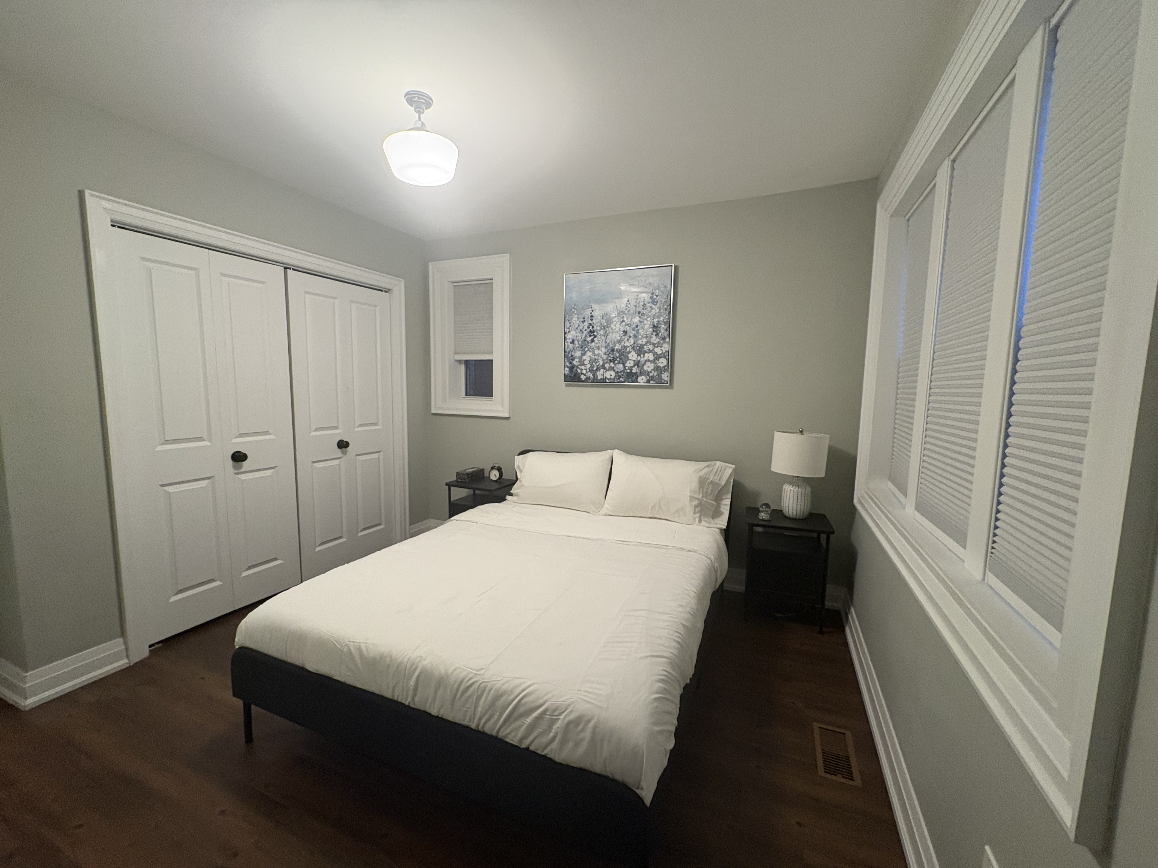 Cozy 2 Bed Suite in Toronto  photo 3