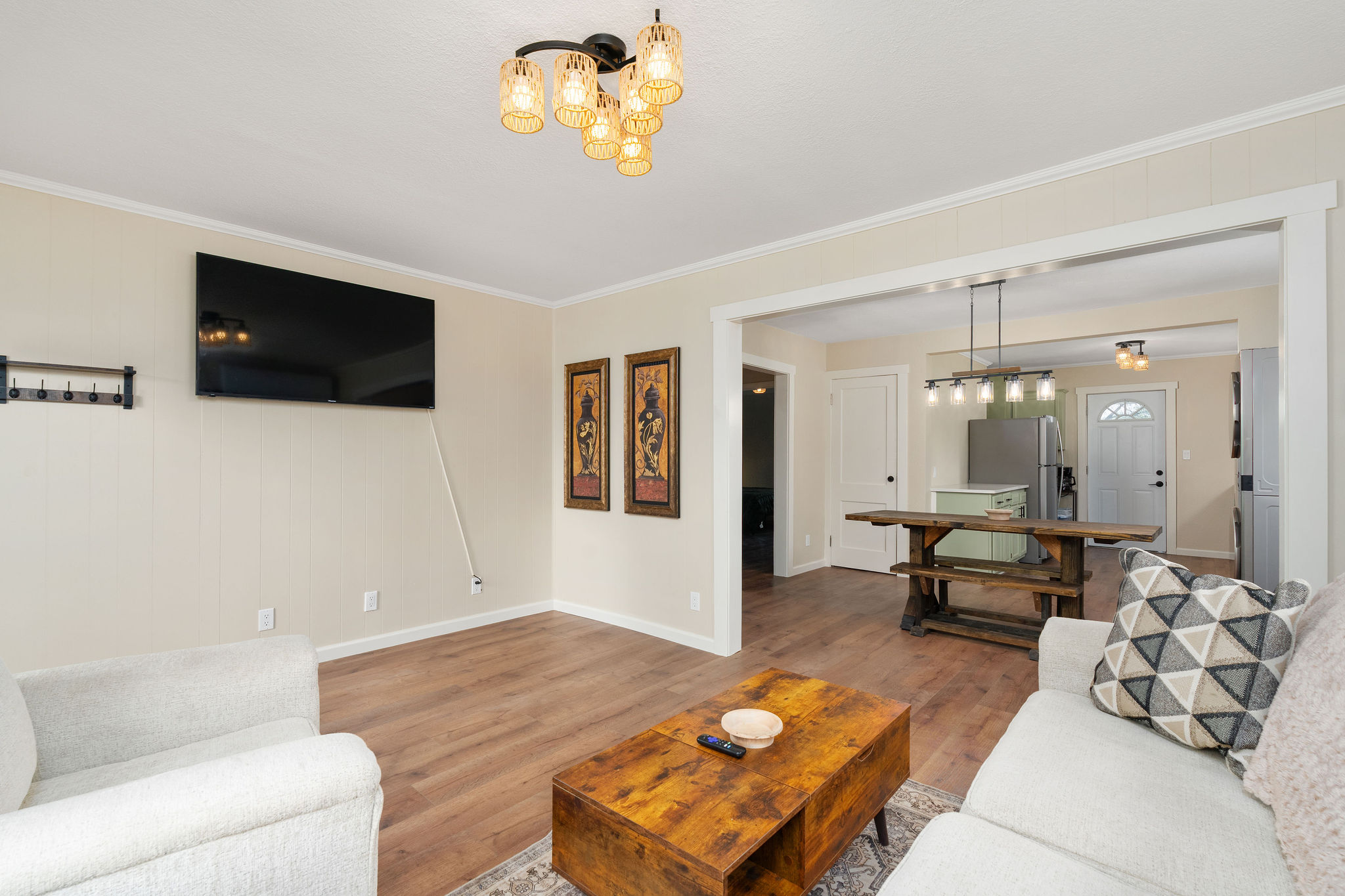 142 E Park A photo 2