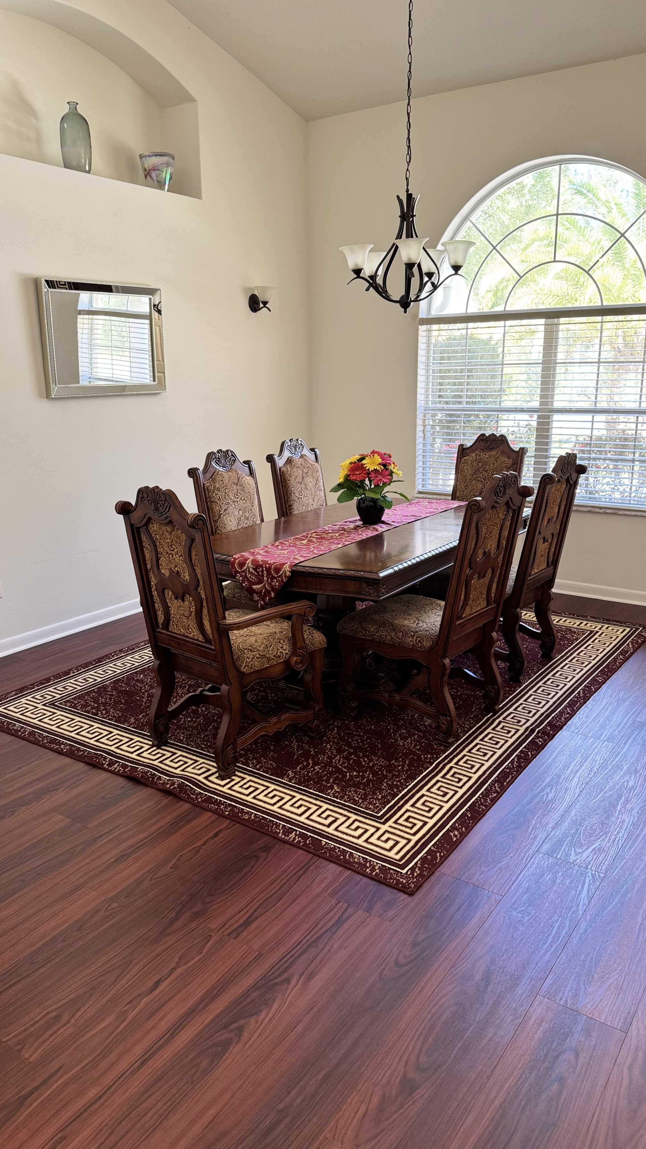 Cozy 3 bedroom home in quiet cul de sac photo 2