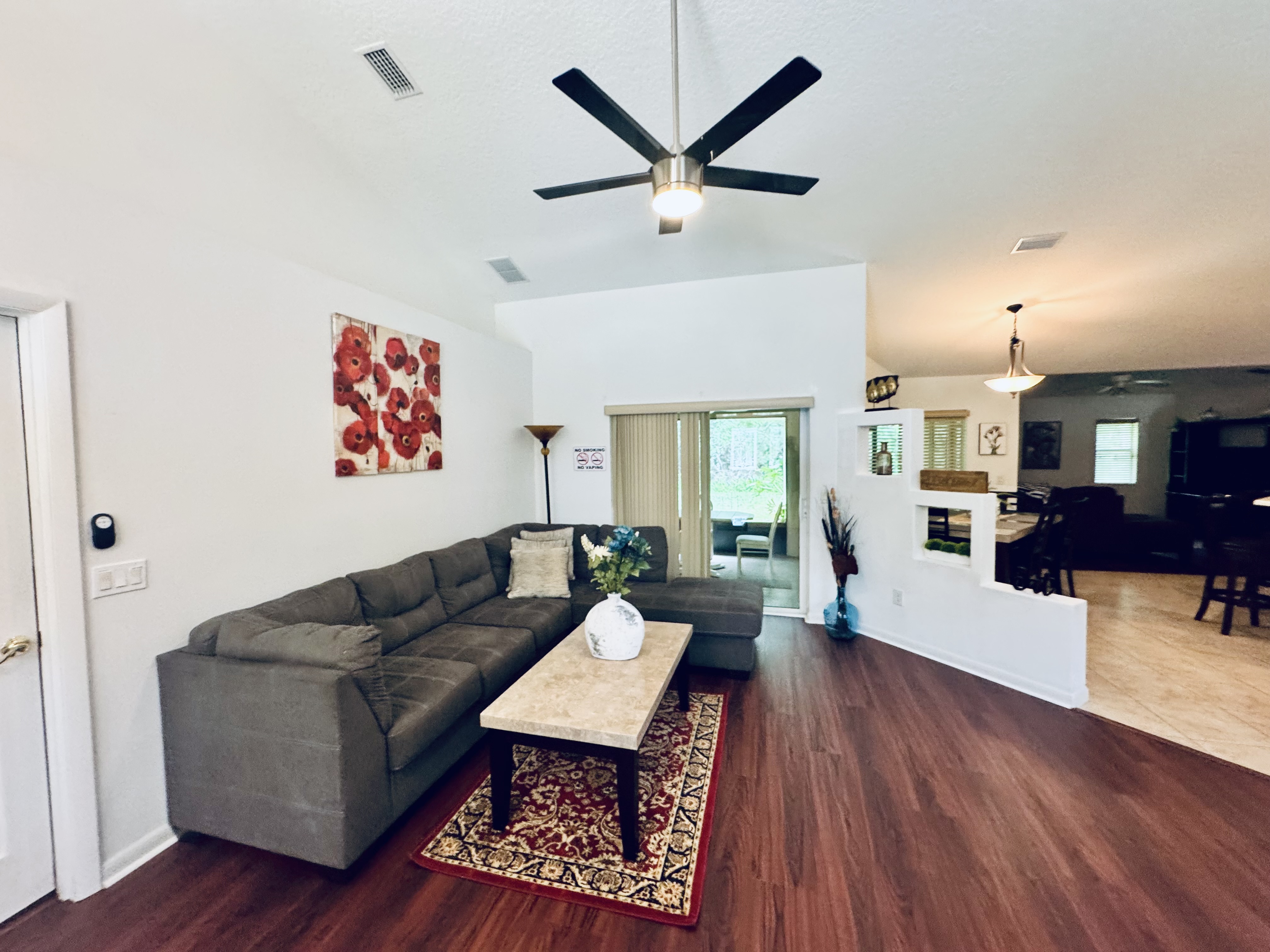 Cozy 3 bedroom home in quiet cul de sac photo 5