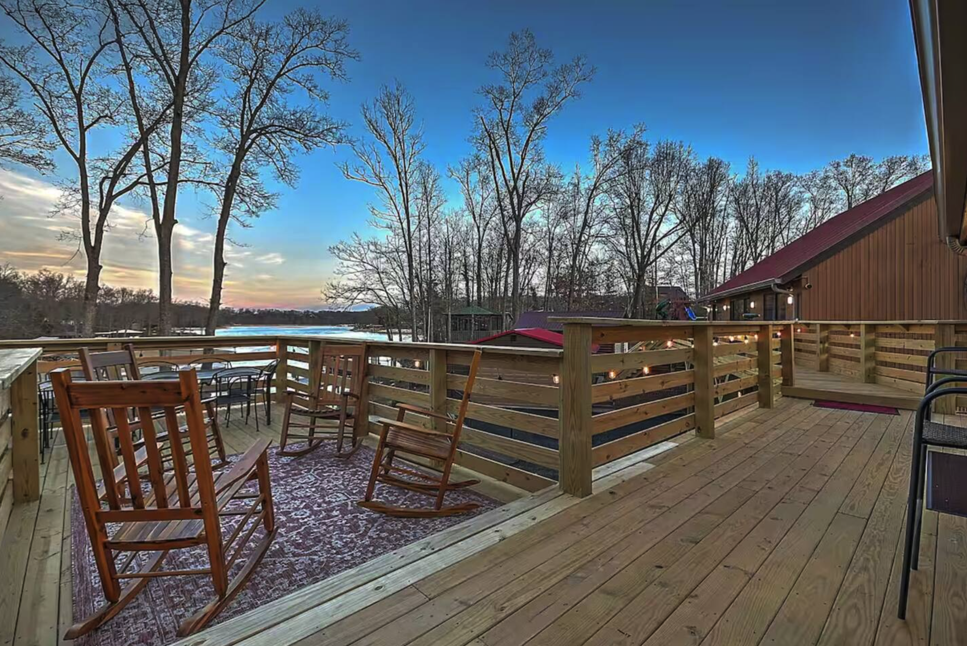 One Pointe Luxury Lake Retreat – 4BR/4BA photo 2