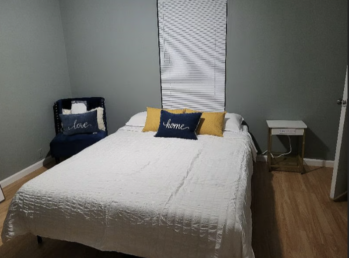 🏡 Furnished 2BR/2BA Home Near Lionsgate Studios  photo 3