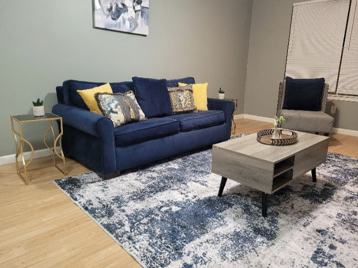 🏡 Furnished 2BR/2BA Home Near Lionsgate Studios  photo 2