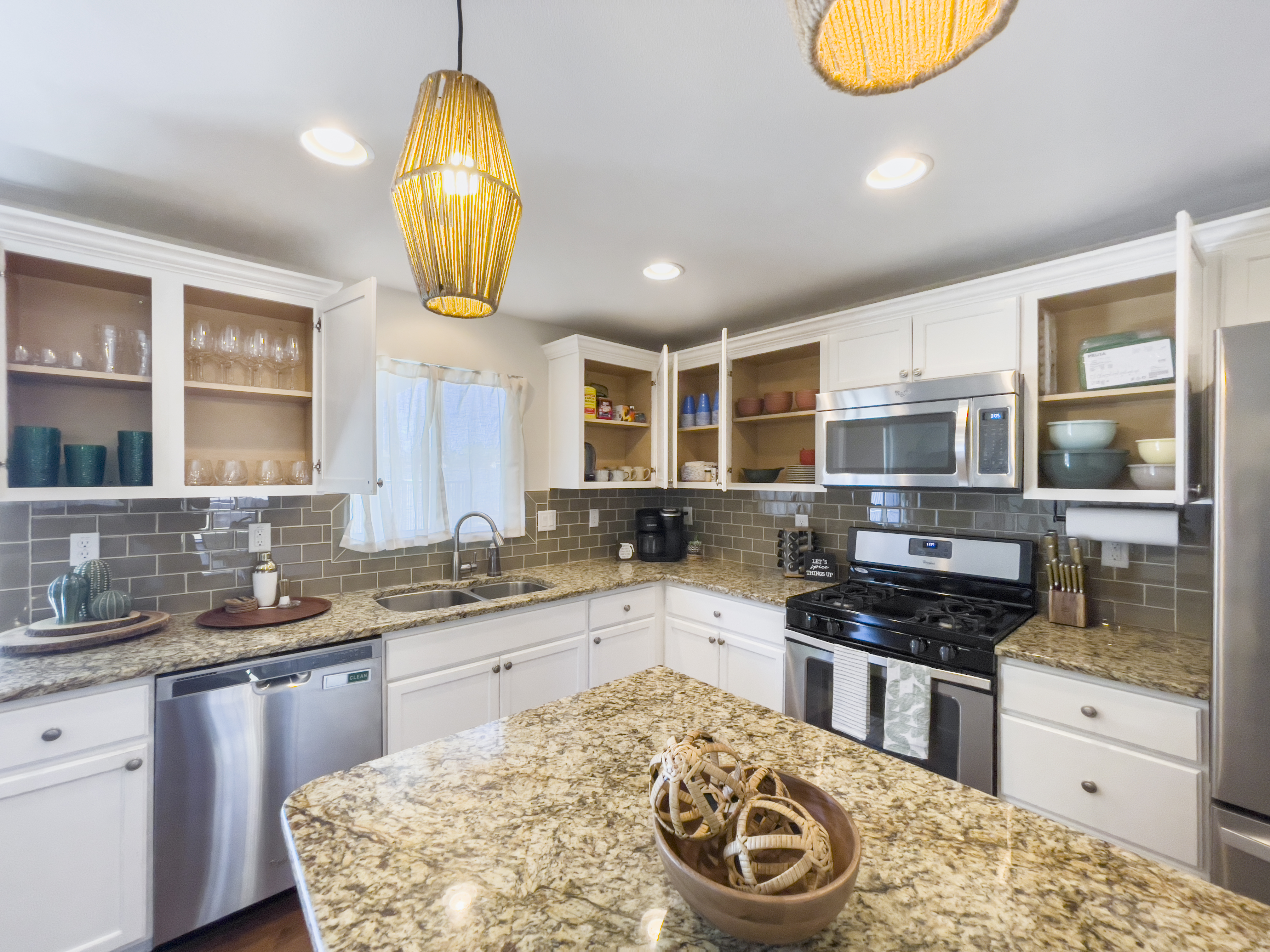 Boho Chic Desert Oasis | 4BR/3BA Executive Retreat photo 4
