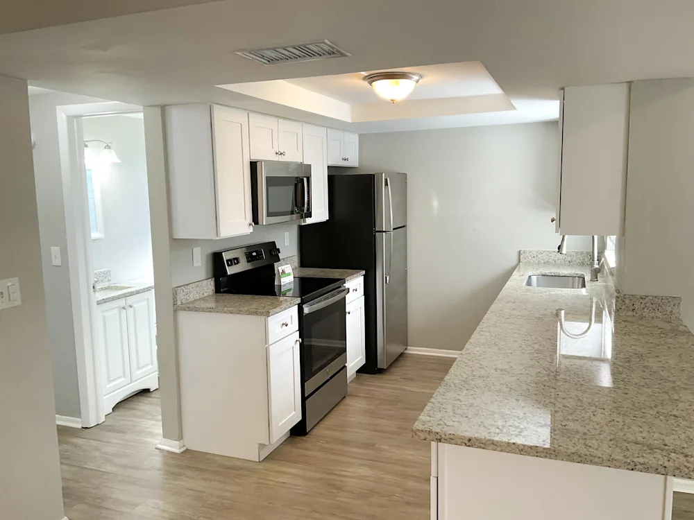 Comfortable 2 Bed, 2 Bath Home with pool photo 5