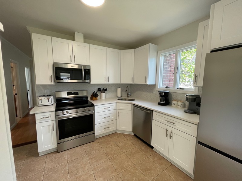 Spacious 5-BR Long Island House w/ Game Room photo 5