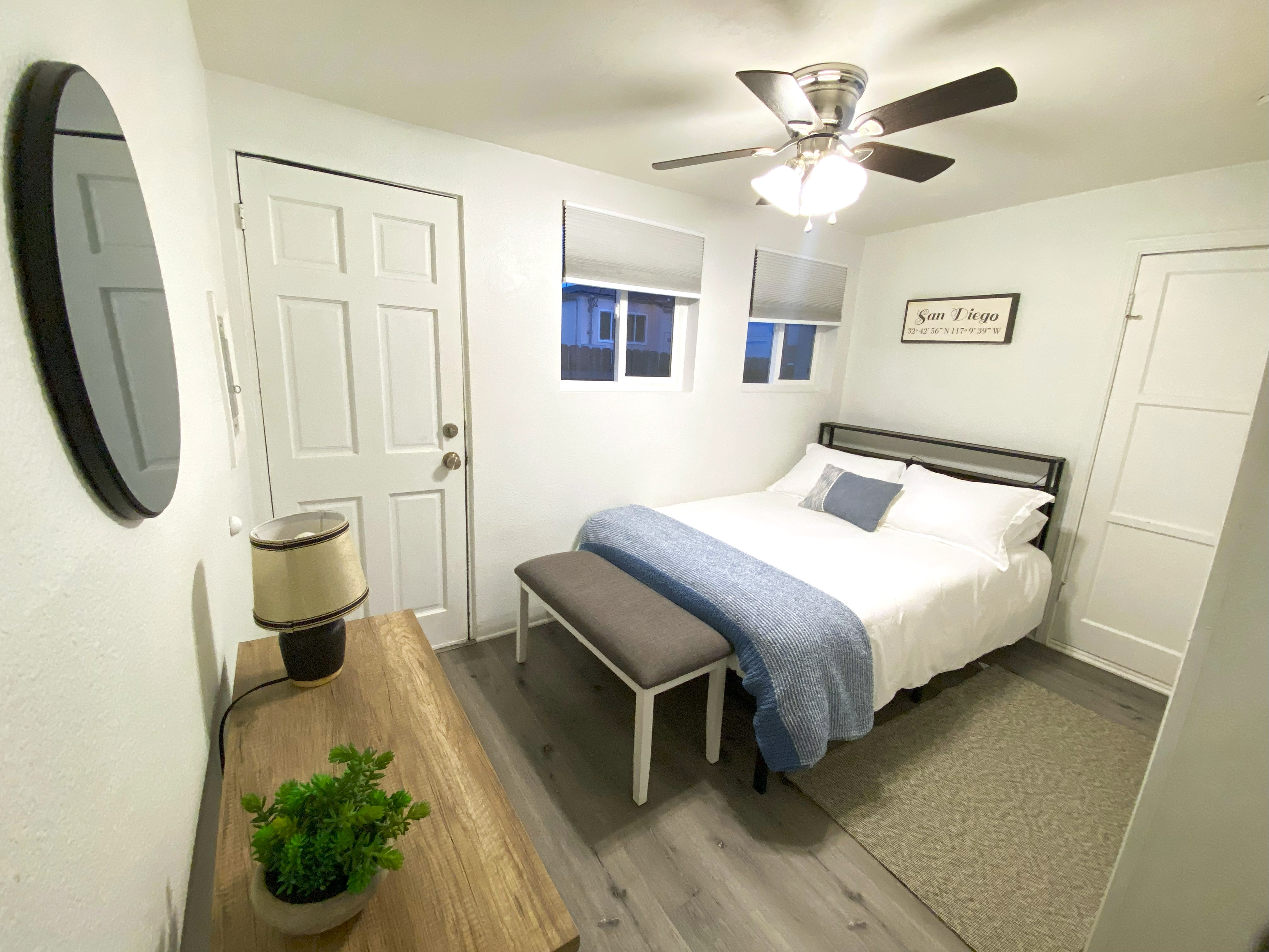 Charming Coastal Haven Pacific Beach photo 2