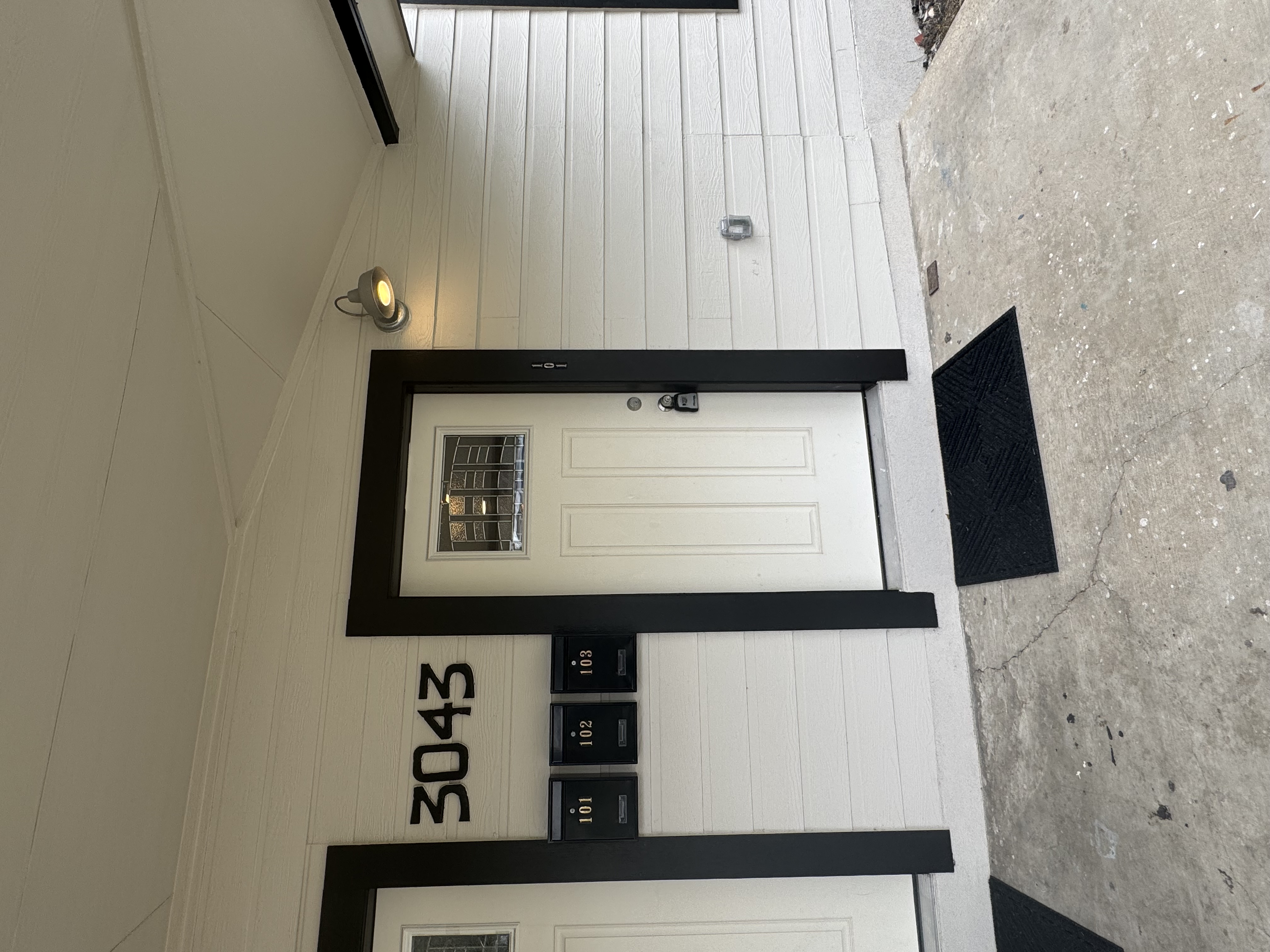 Large Beautiful Studio minutes from Downtown  photo 4