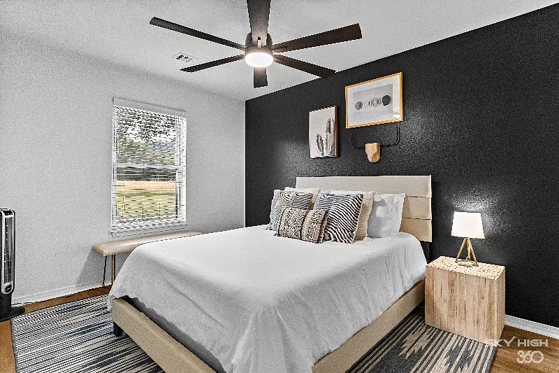 Spacious and cozy home in a quiet neighborhood! photo 3