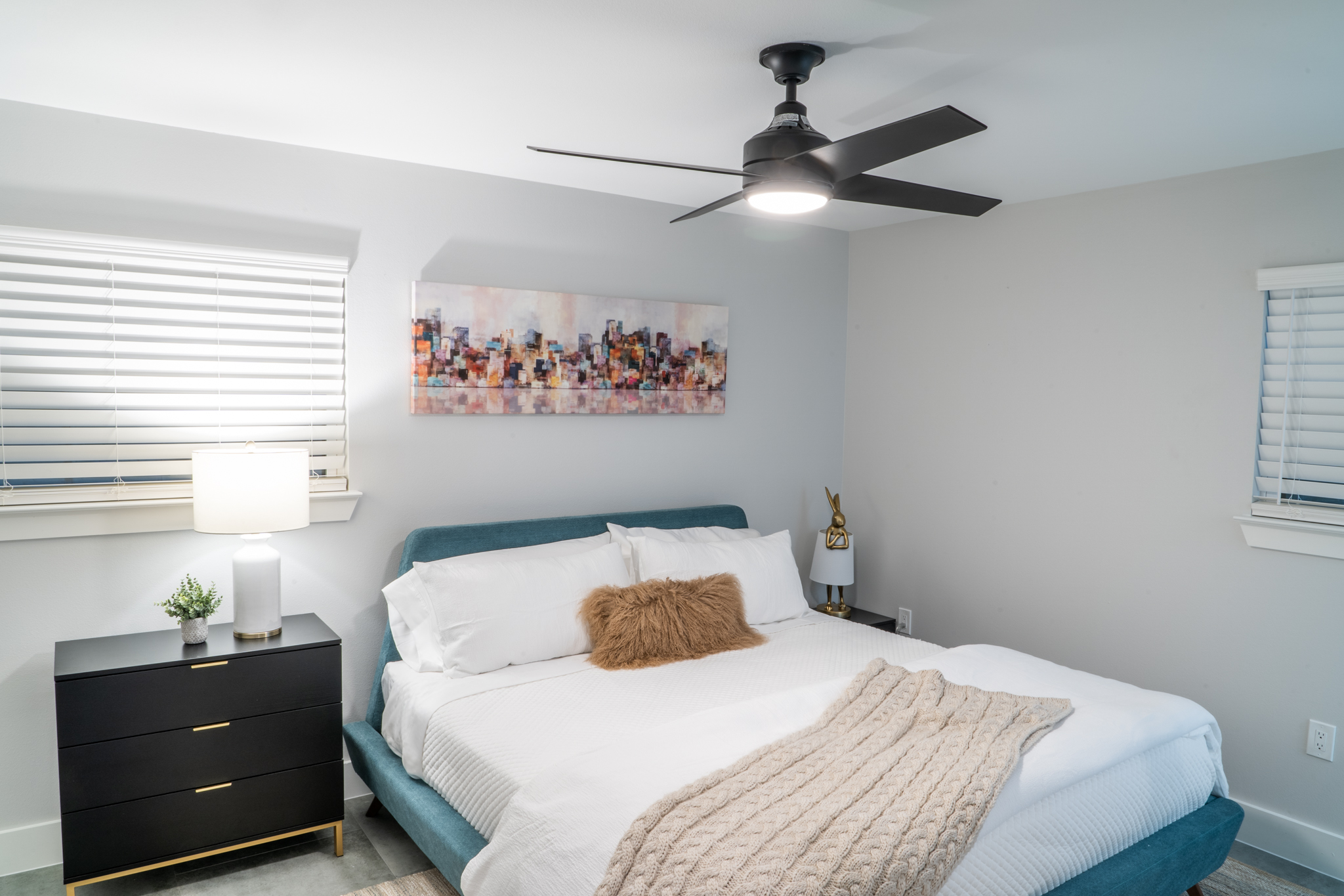 Modern 3 BR - Sleeps 6 - DT | SXSW | MotoGP | COTA photo 4