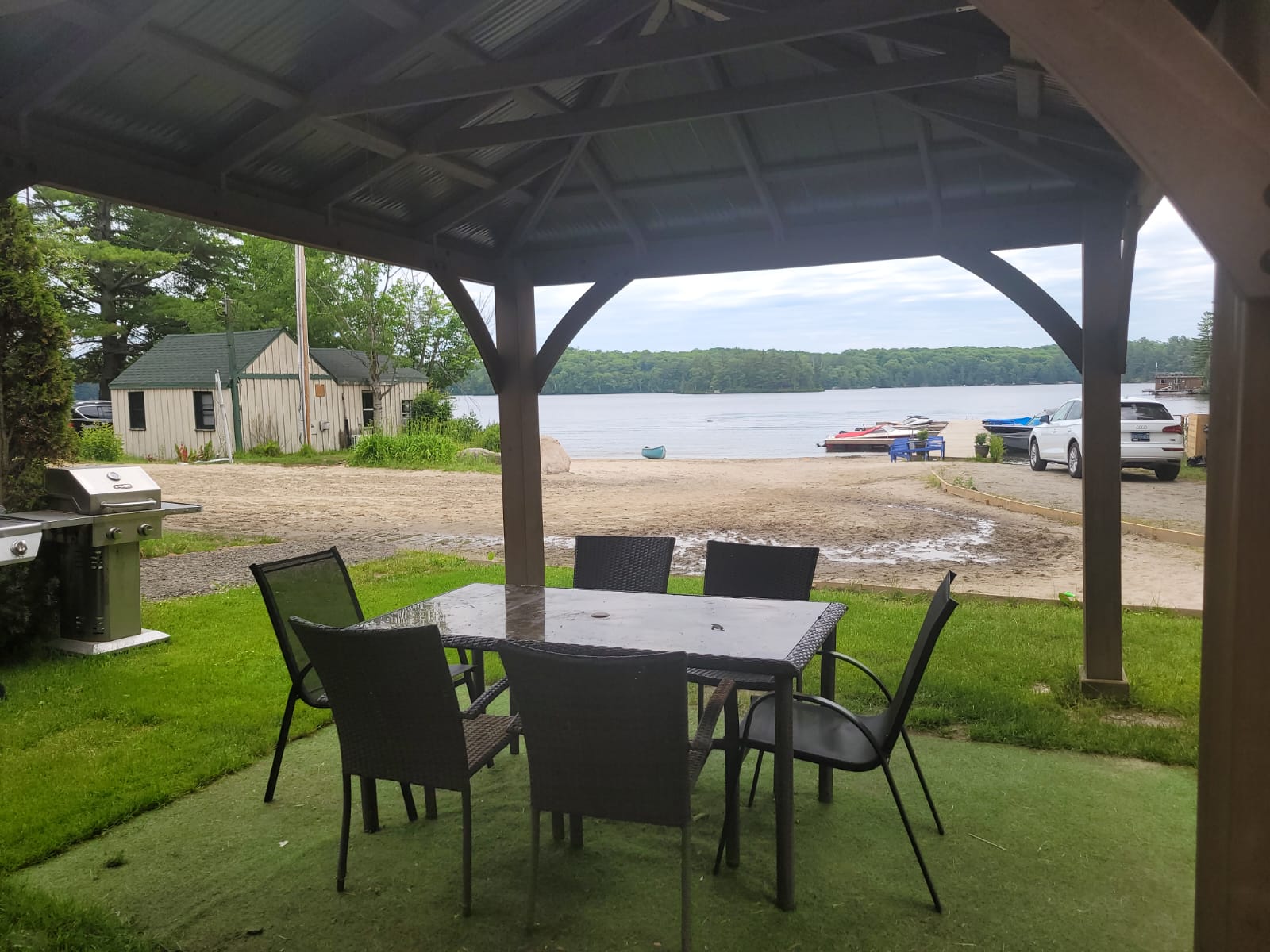 Beach Suite – 4 Bedroom Fully Furnished Unit  photo 2