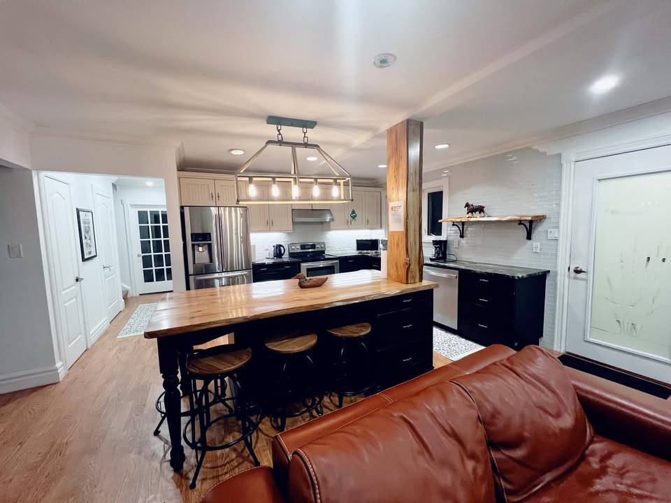 Chalet on Horseshoe Lake – Spacious Retreat photo 4