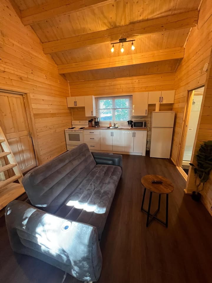 Cottage Pine on the Lake – 3BR Waterfront photo 3