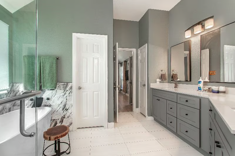 3BR2BA+Guest BedRM 1-Story by Parks/Master King BD photo 5