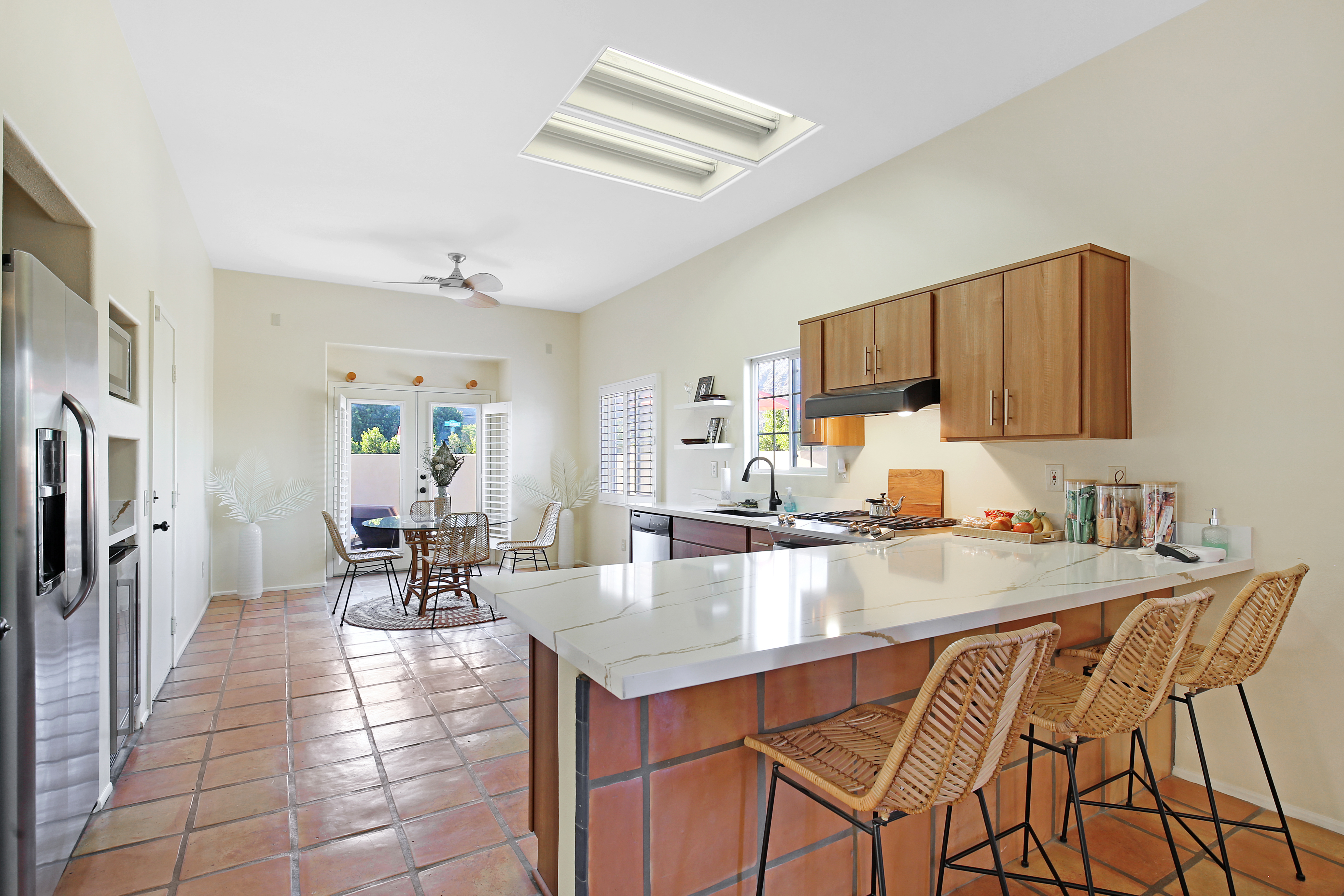 Relaxed living with Mountain View’s, pool & spa photo 5