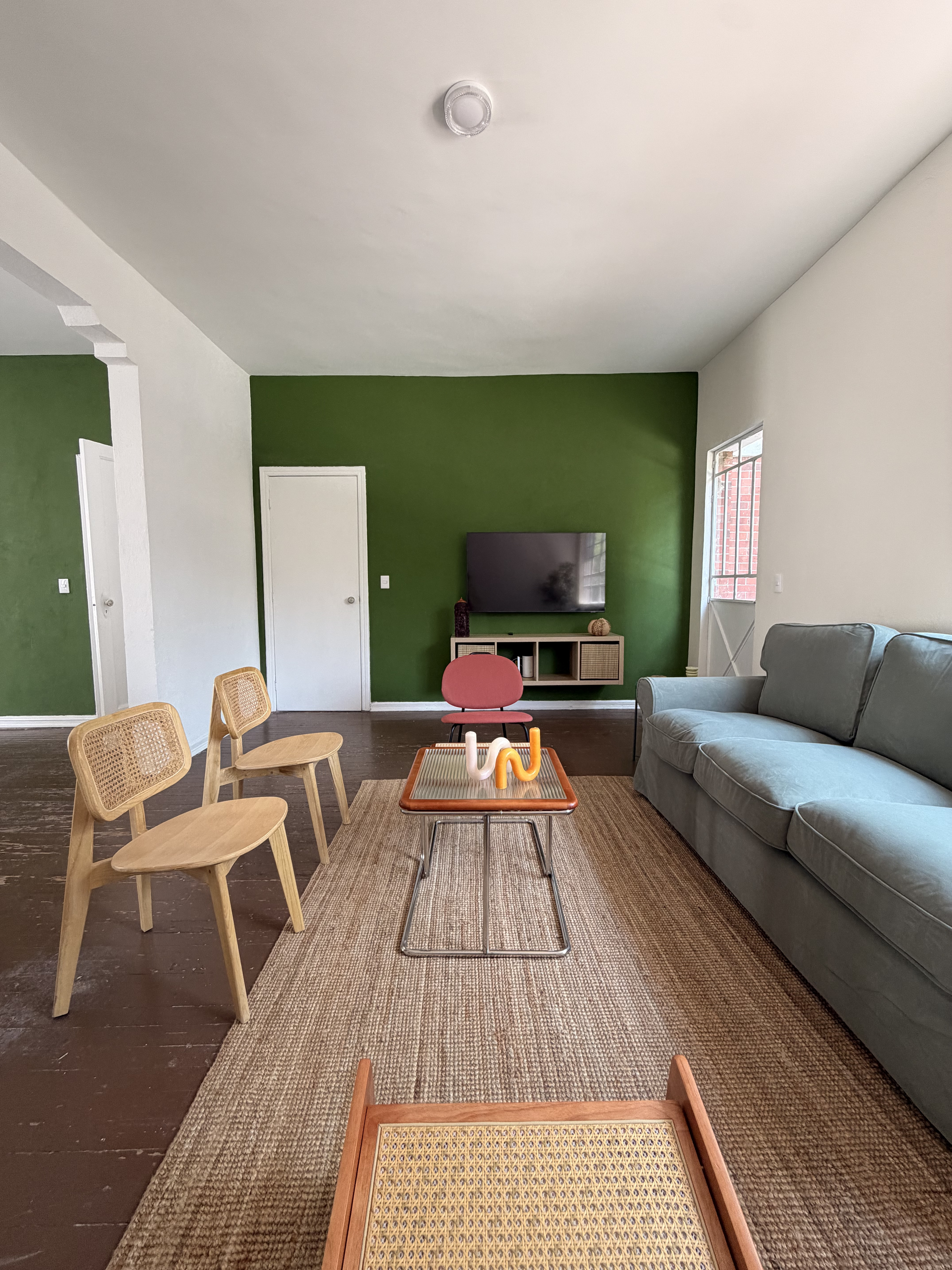 Stunning 3BR/3BA Furnished Apartment with Terrace  photo 3