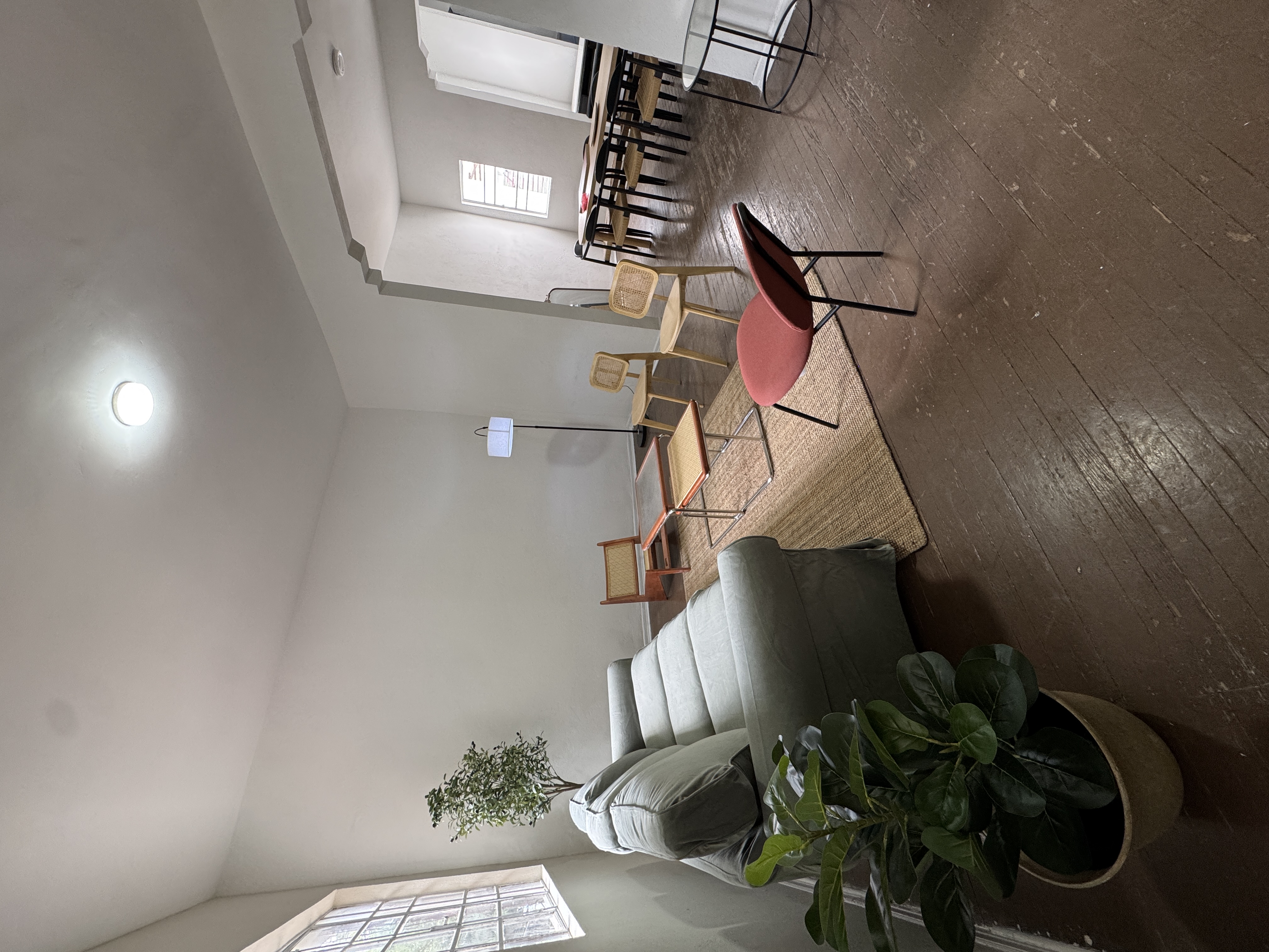 Stunning 3BR/3BA Furnished Apartment with Terrace  photo 5