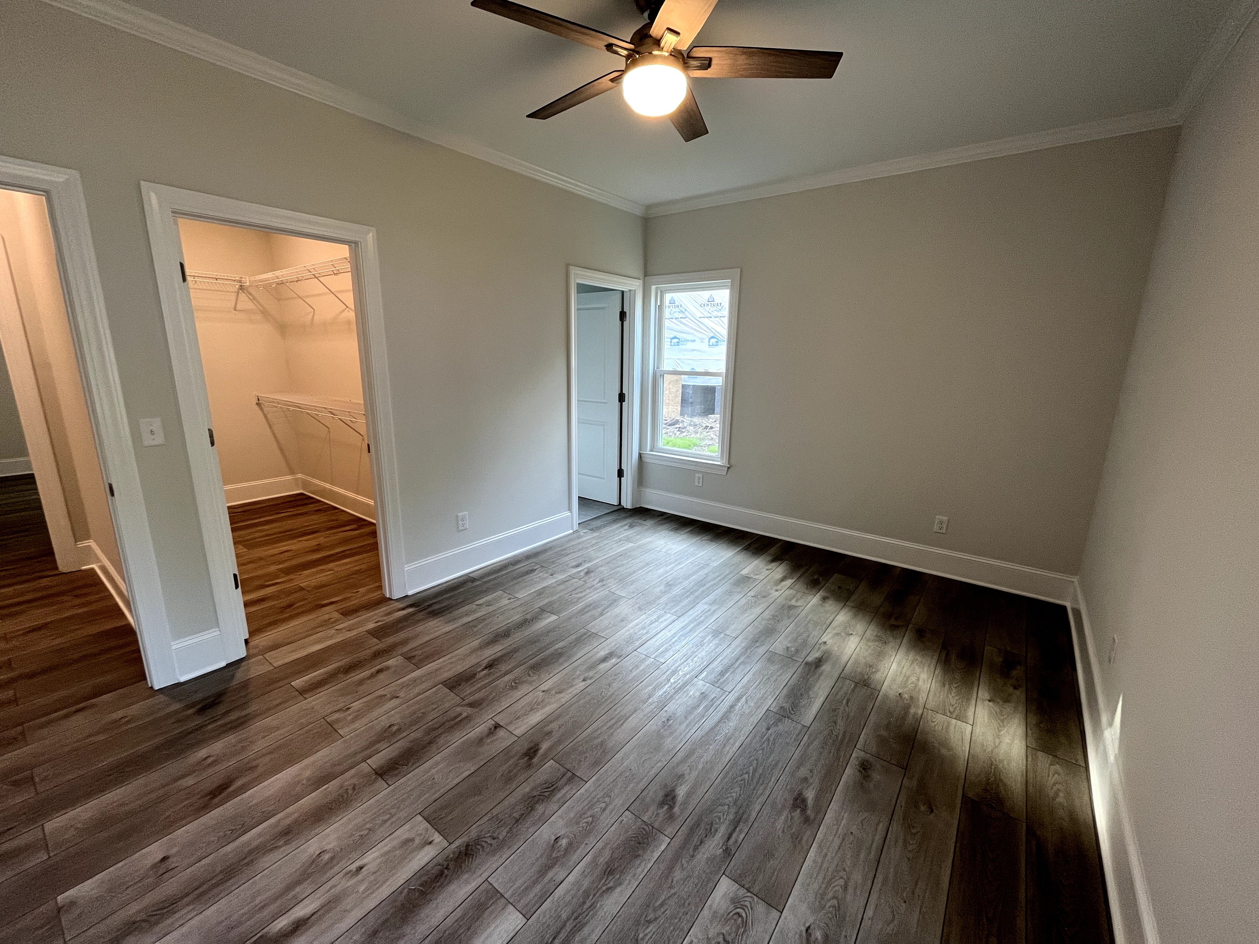 Furnished 3 bed/2 bath pet friendly home  photo 5