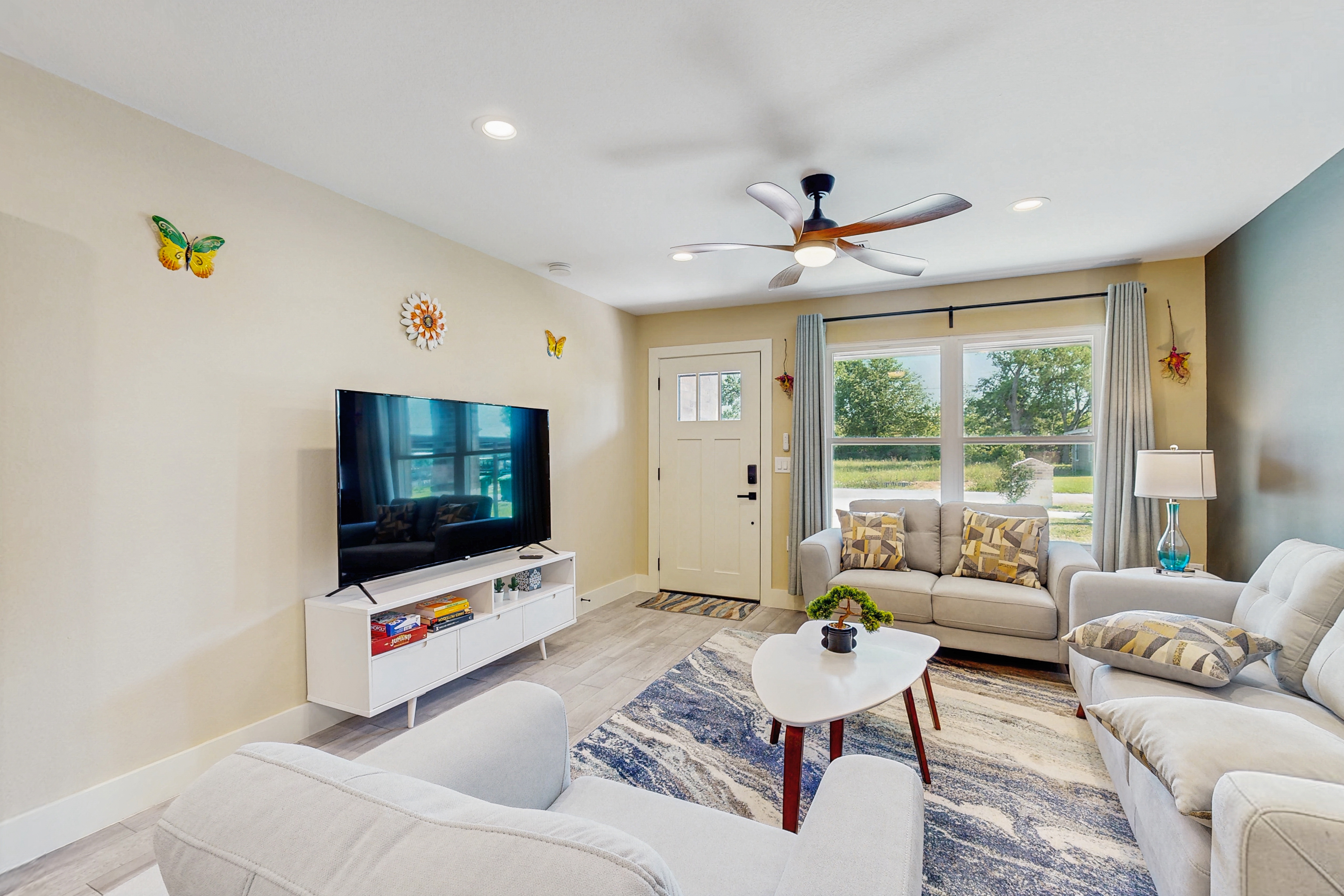 Pristine Retreat Brand New & Stylish photo 4