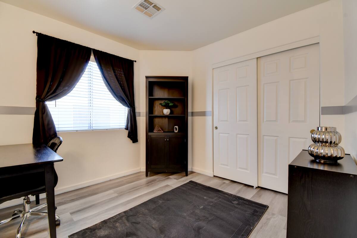 Vegas Oasis 3BR | Pet Friendly | Extended Stay photo 3