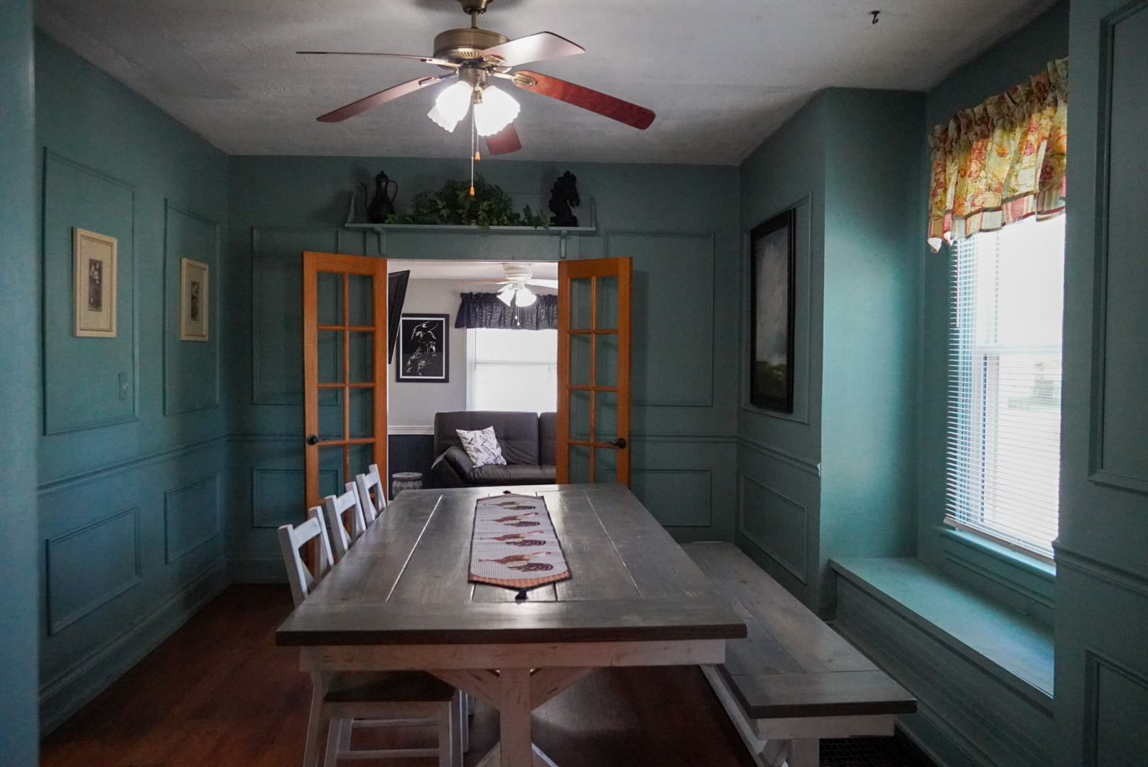 Charming 3 Bed 2.5 Bath Farmhouse in Loveland photo 4