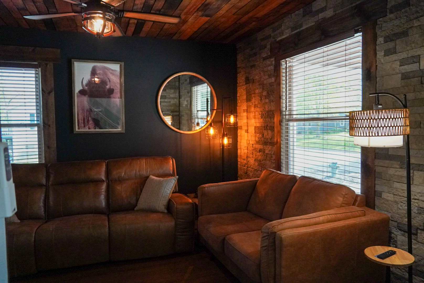 Charming 3 Bed 2.5 Bath Farmhouse in Loveland photo 2