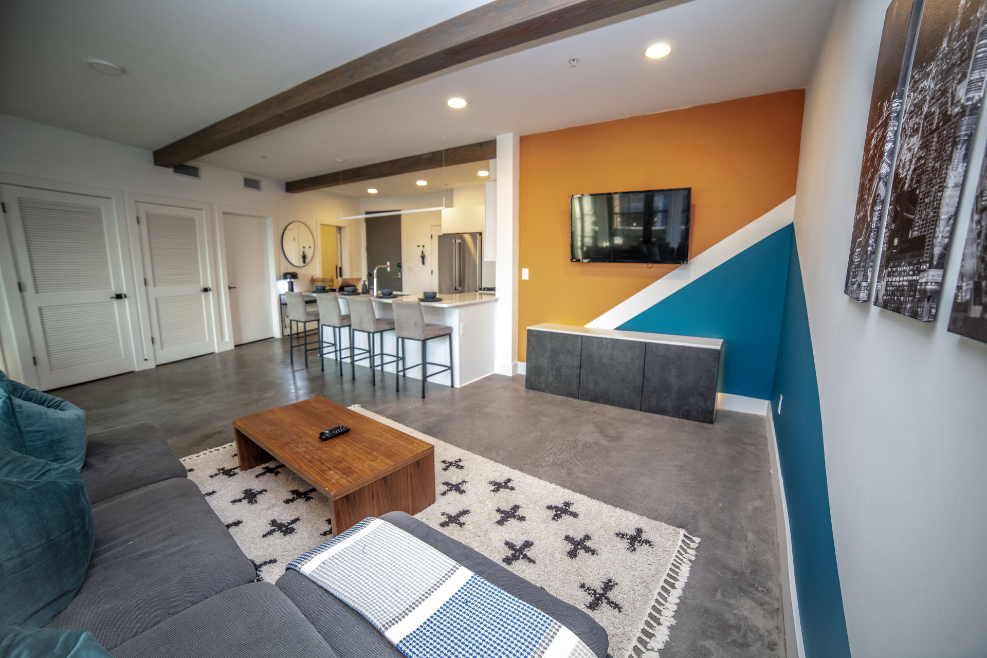 Modern Downtown Atlanta Loft photo 4
