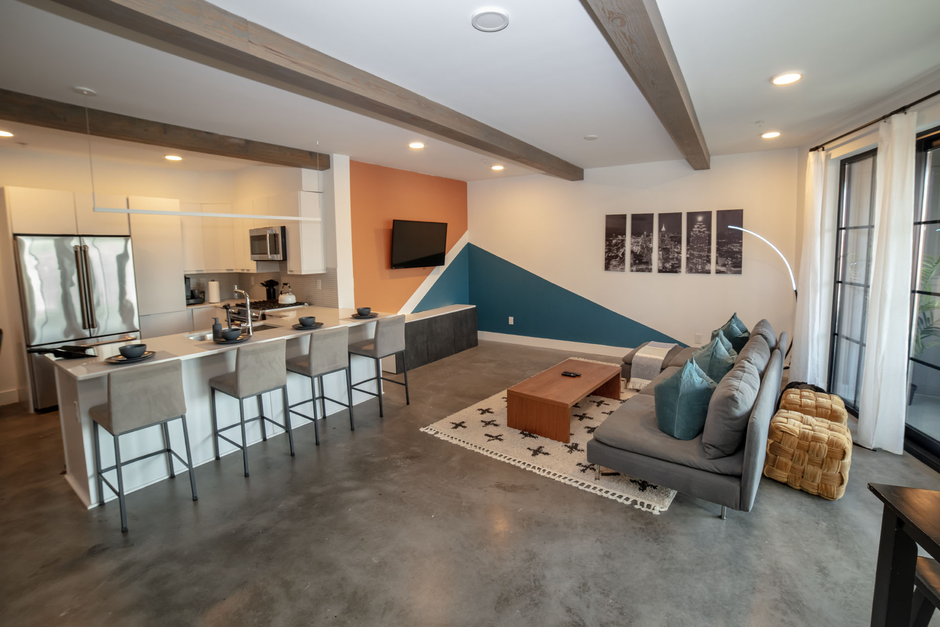 Modern Downtown Atlanta Loft photo 3