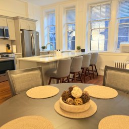 New Haven Room | Downtown | Walk to Yale photo 5