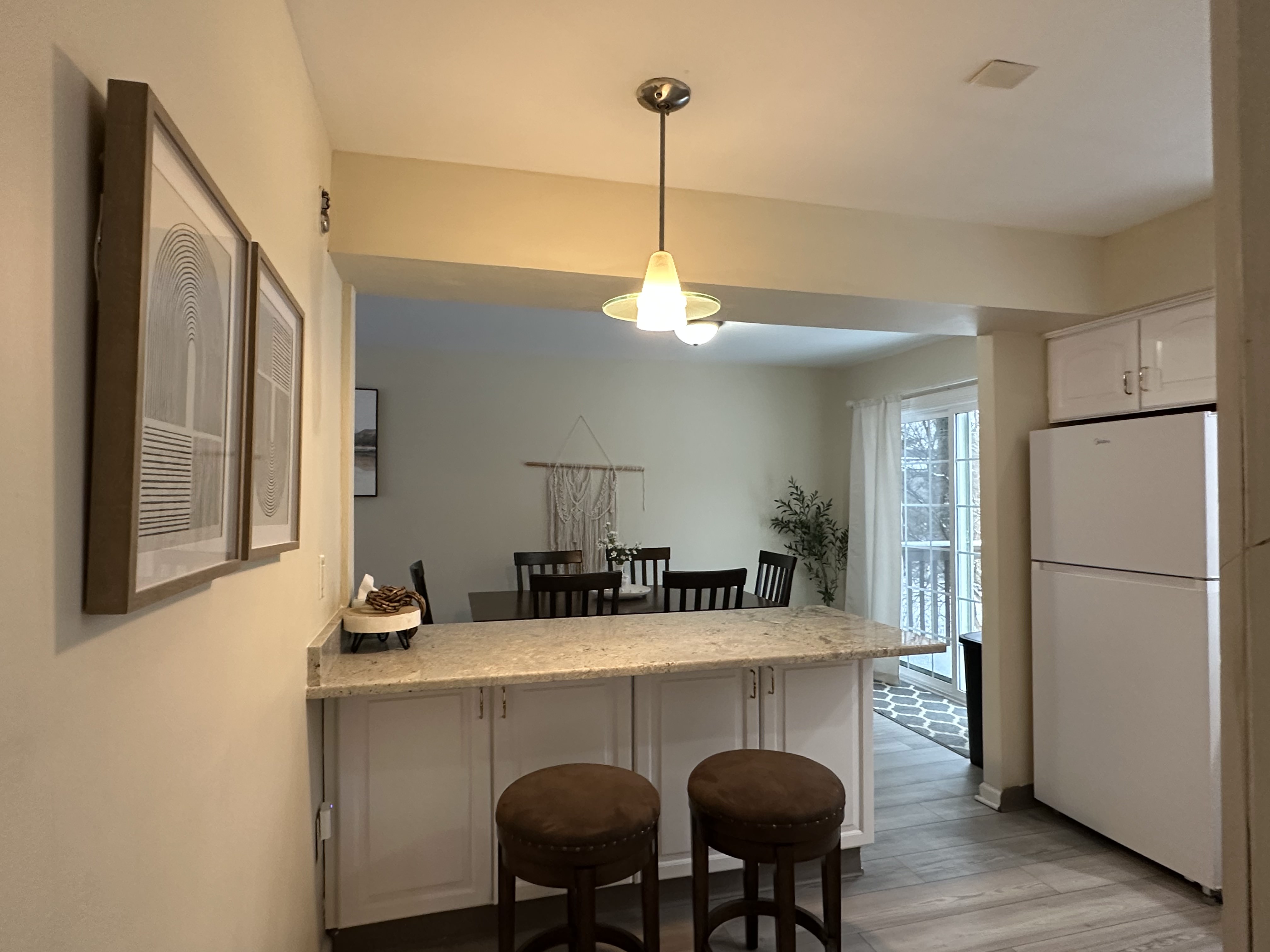 Spacious & Comfy 5/2 Home - Pet Friendly photo 5