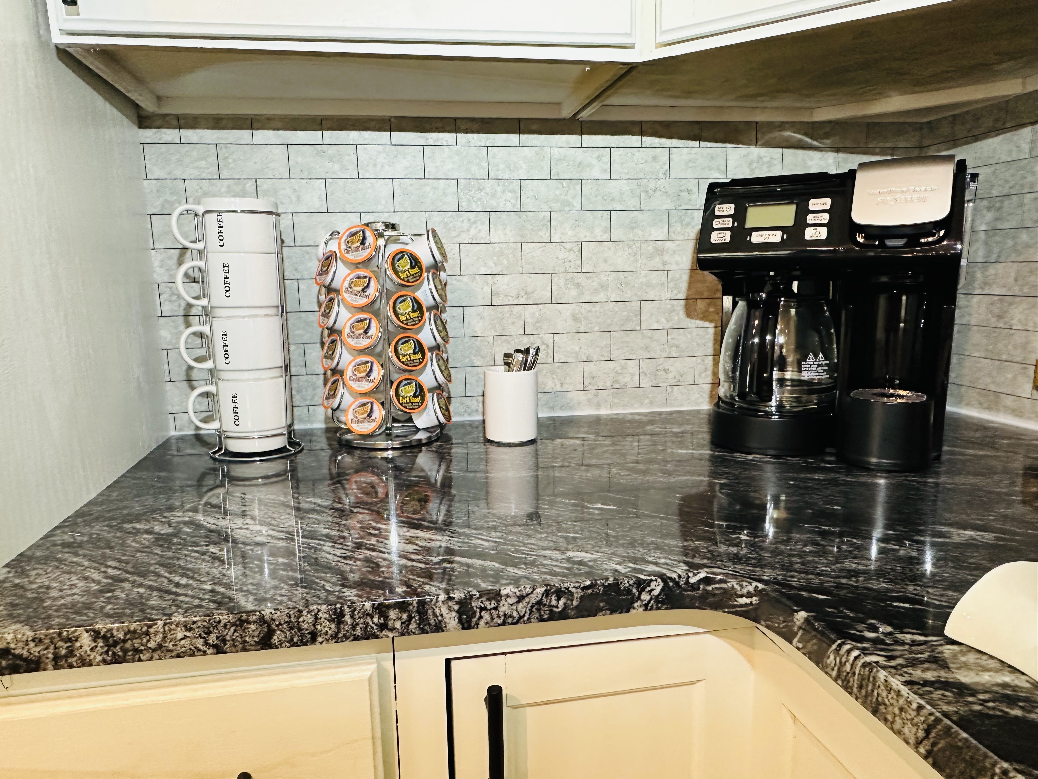 Beautiful Rancher-Style Home - Pet Friendly photo 2