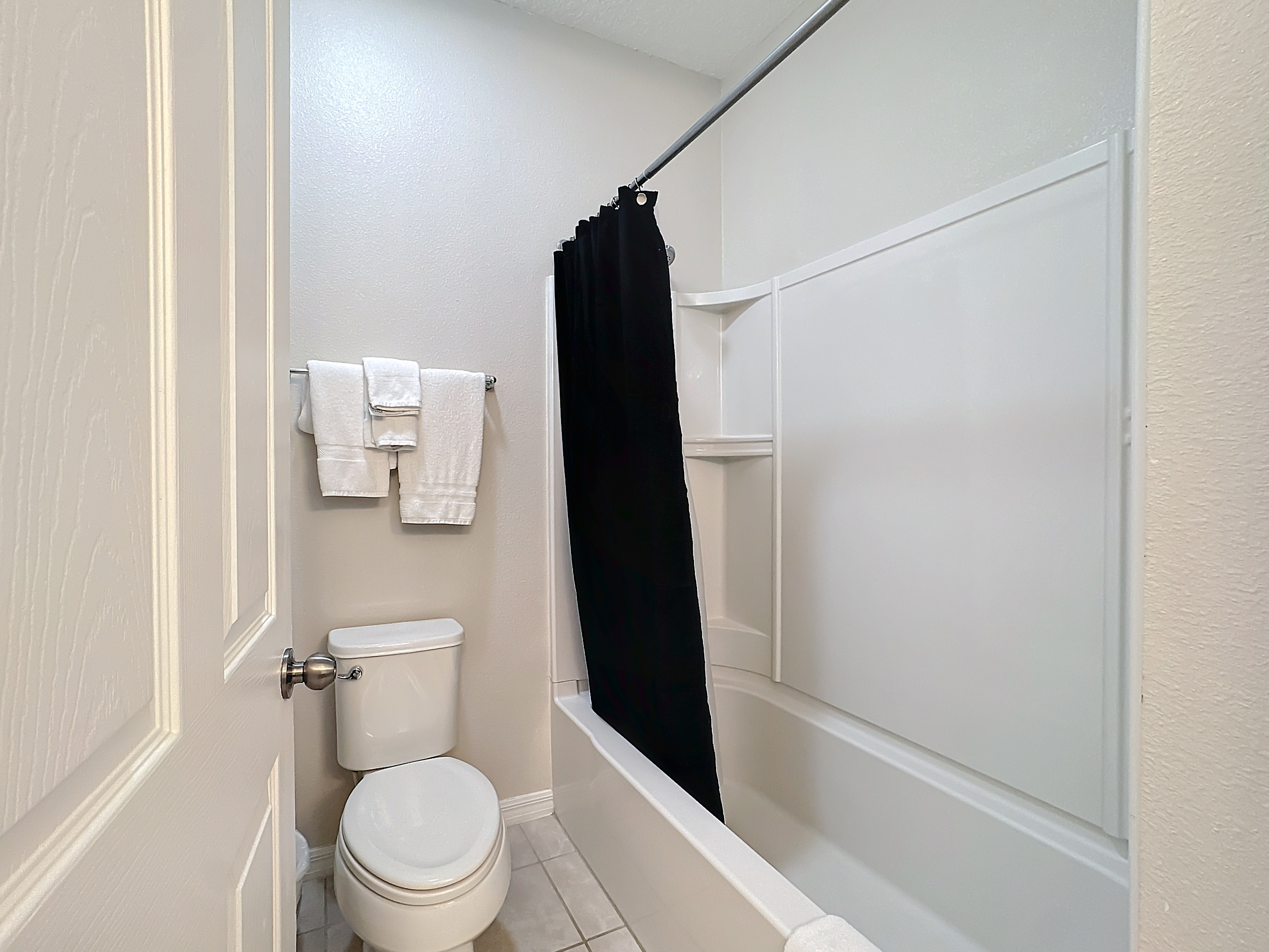 Fully FurnishedHousing | Resort Amenities photo 5