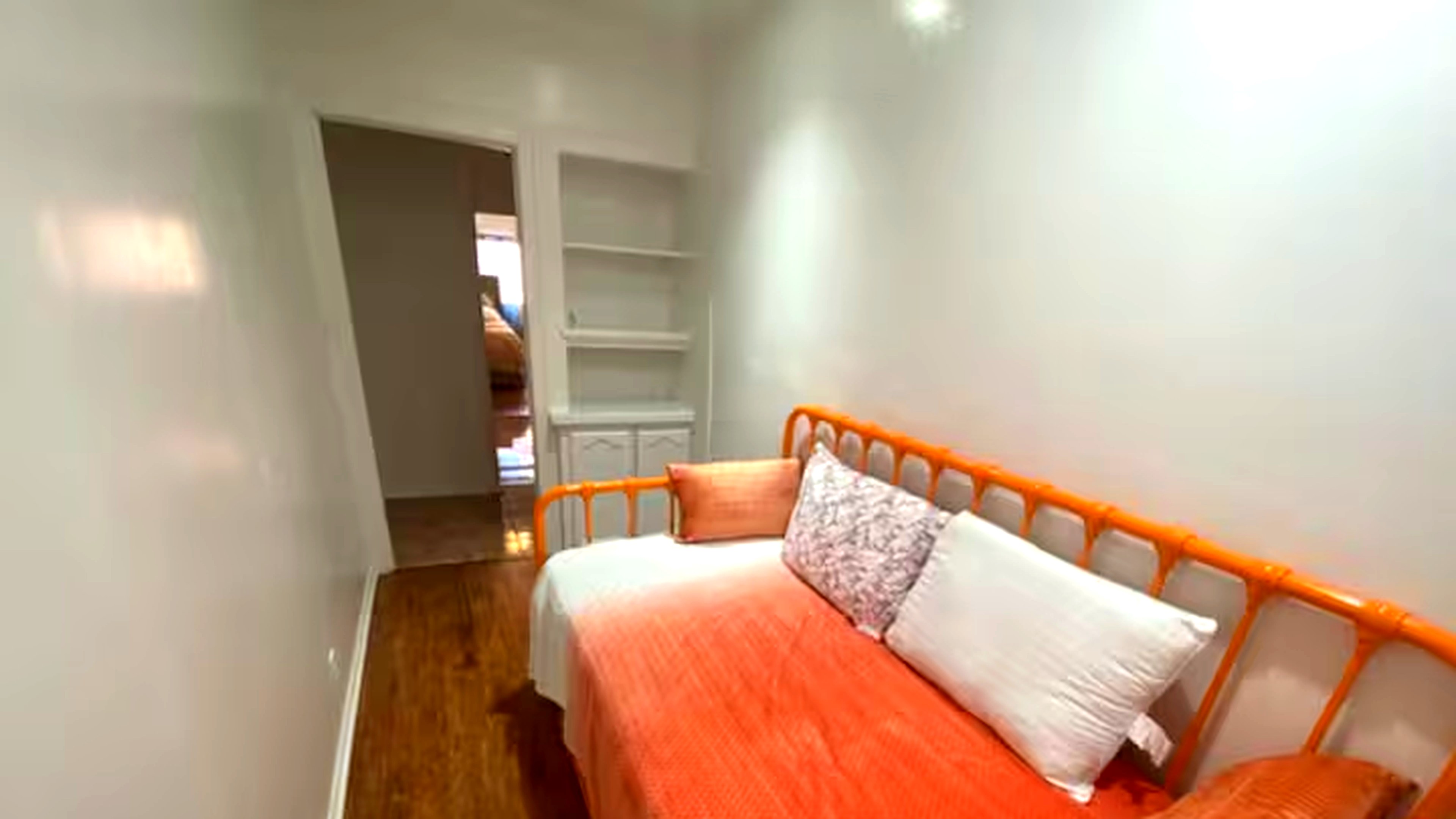 Mid City 1 Bedroom w Den Private LA Home w Garden! photo 5