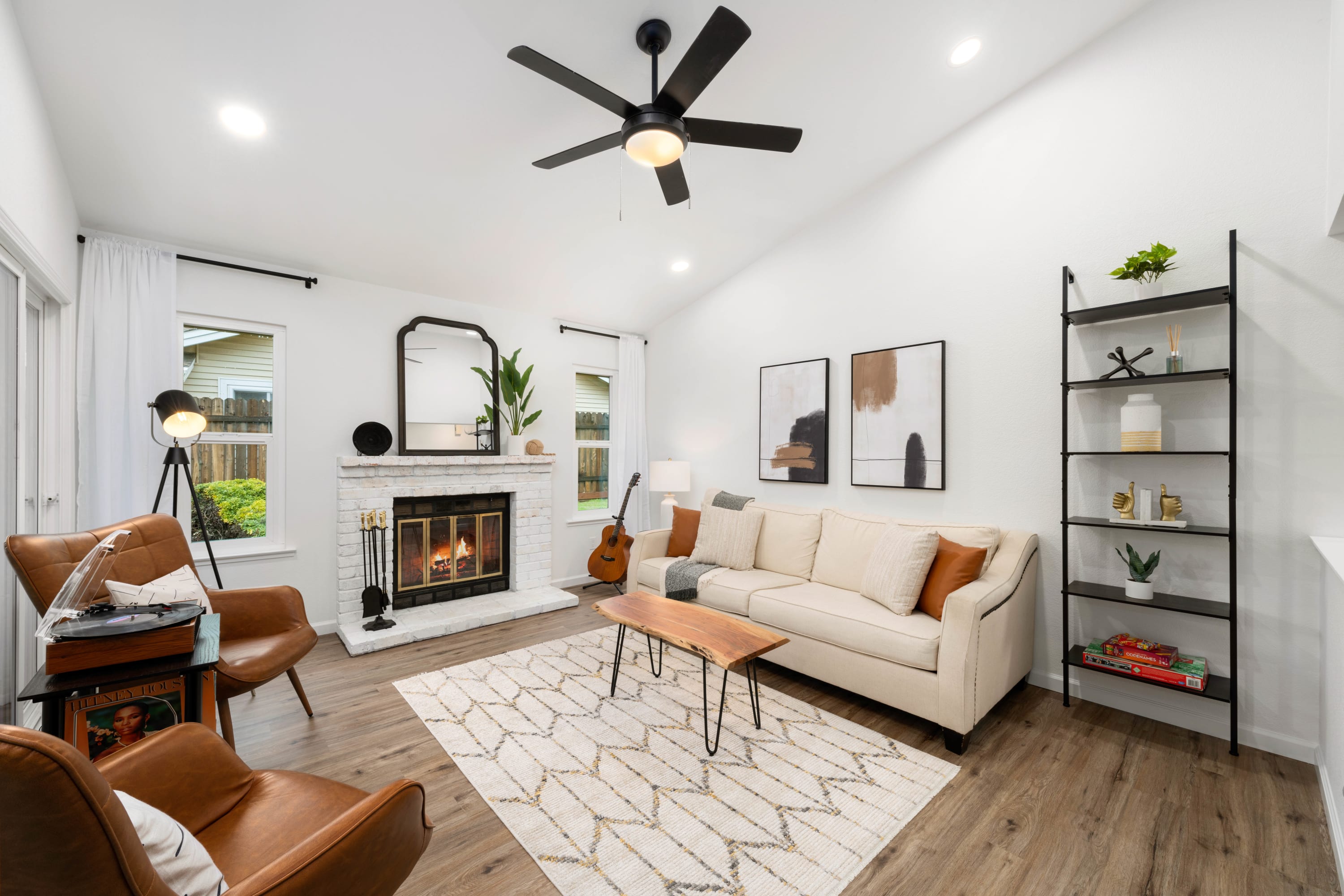 Furnished Sacramento Home for Displaced Families photo 3