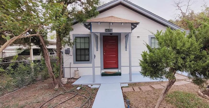 1Bed 1 Bath San Antonio photo 2
