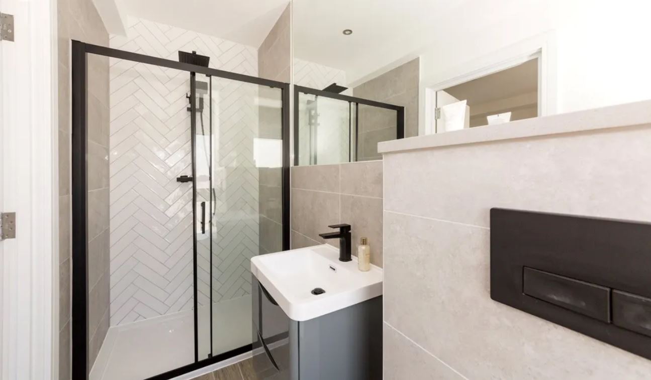 Modern Midtown Houston Apartment photo 5