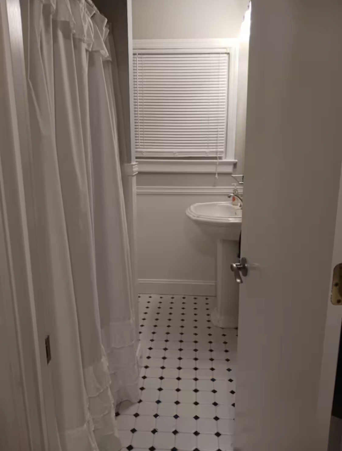 Quiet 2BR Cottage with Workspace & Wi-Fi photo 5