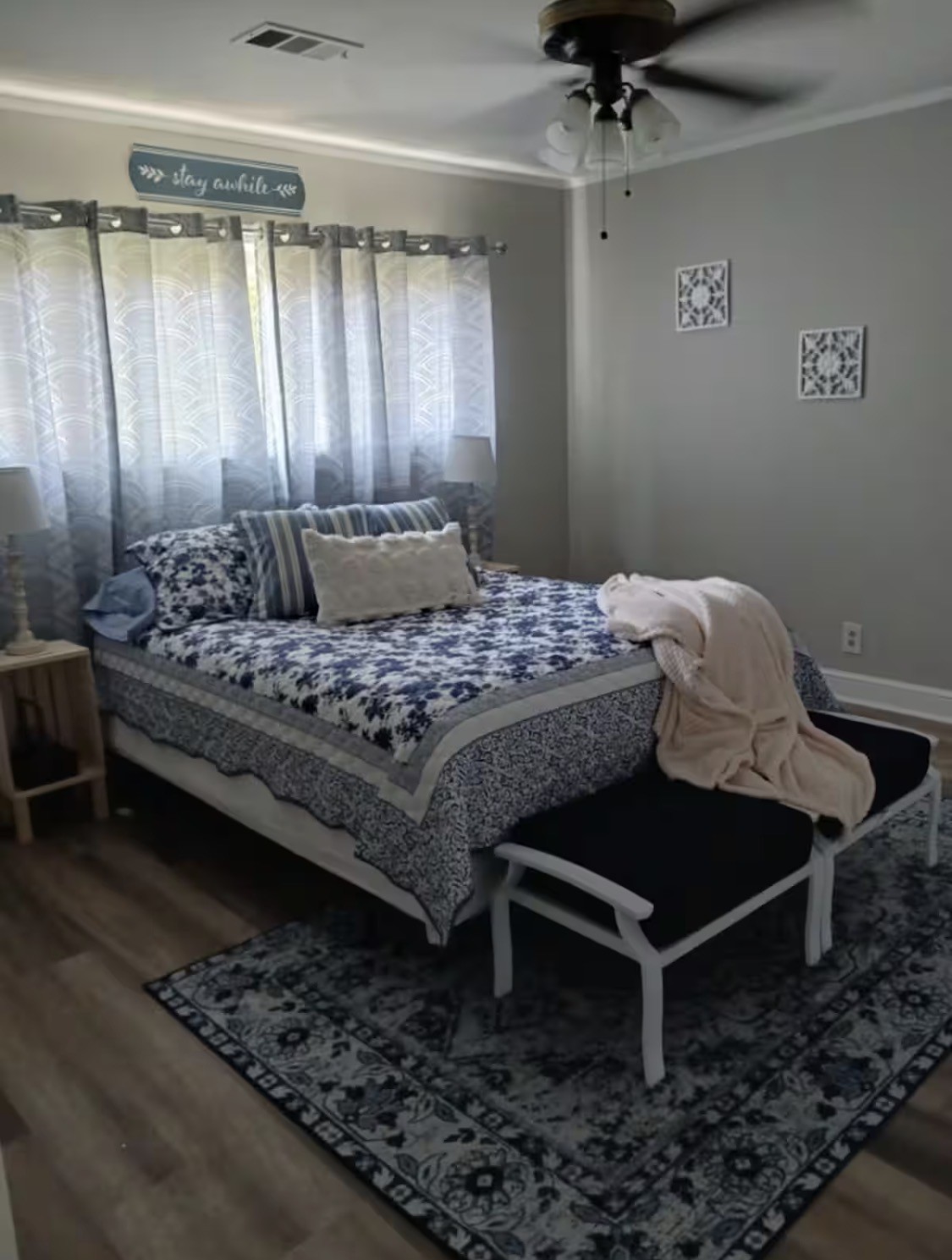 Quiet 2BR Cottage with Workspace & Wi-Fi photo 2