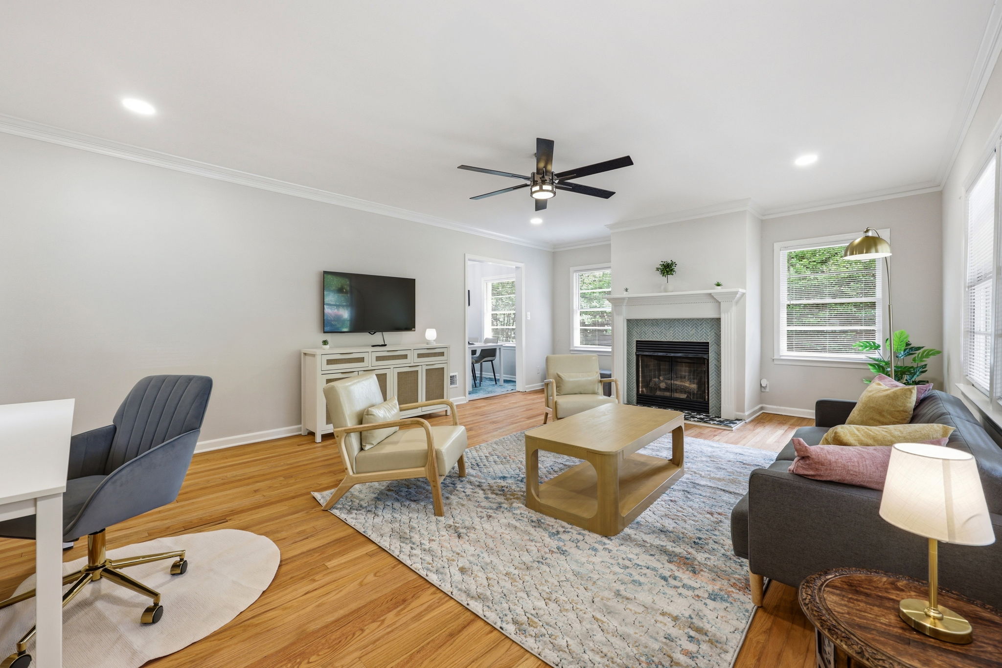Charming, quiet 3BR, 2BA Single-Story Home  photo 3