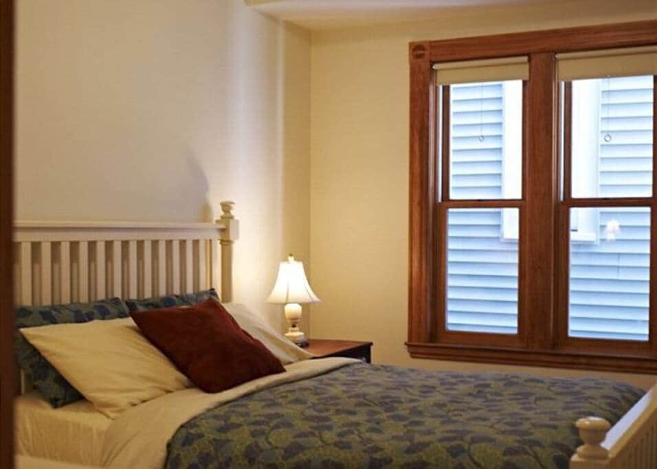 The Roseclair ~ Private Apt | 3BR 1B w/AC & WD photo 3