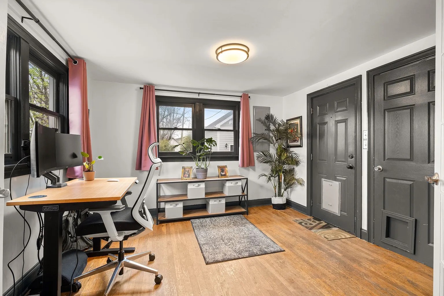 Beautifully renovated 2 bedrooms 2 bath photo 2