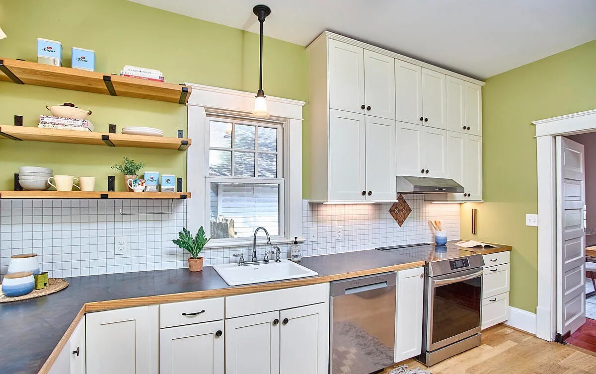 2 bedrooms cozy nice home ready now photo 3