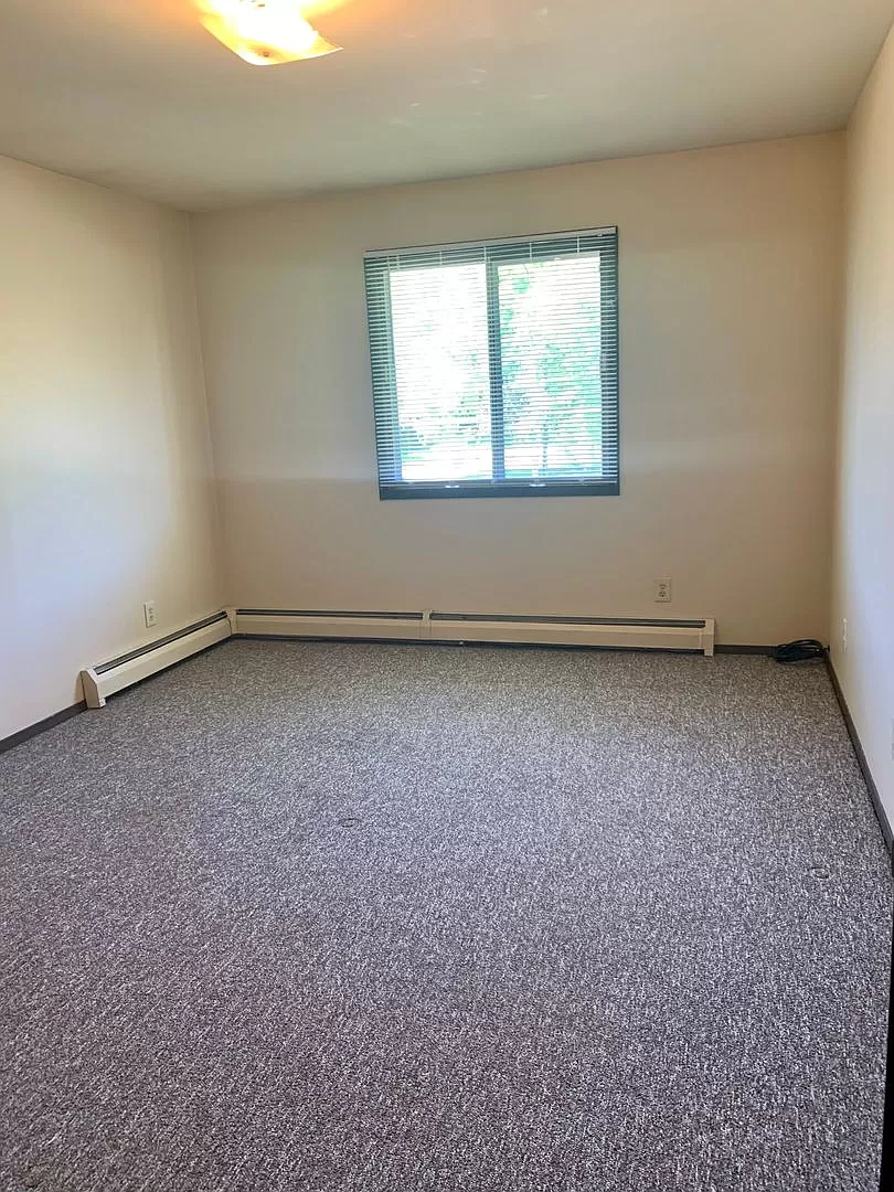 Large 2bedrooms 1bath single family home photo 2