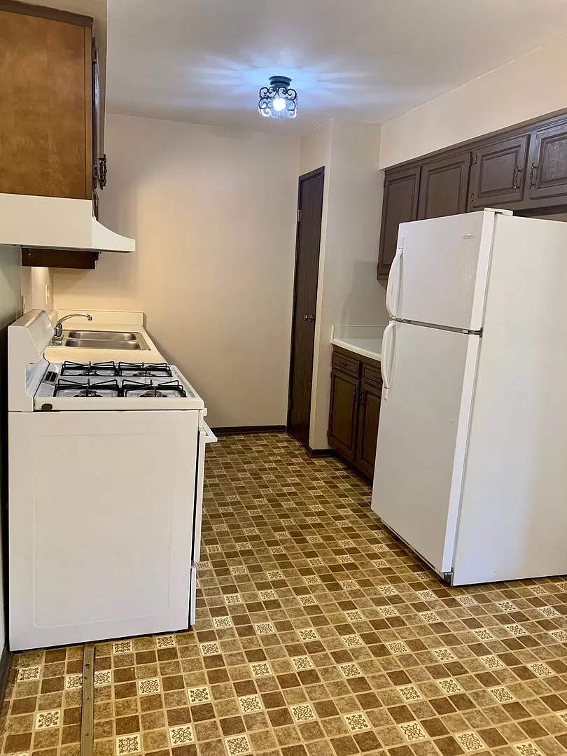 Large 2bedrooms 1bath single family home photo 4