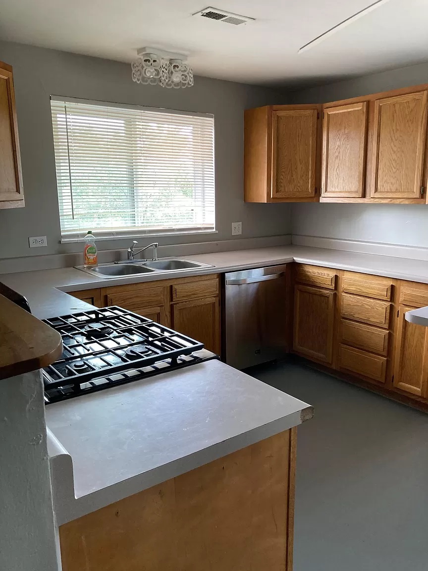 3 bedroom 1 bath Spacious and renovated photo 2