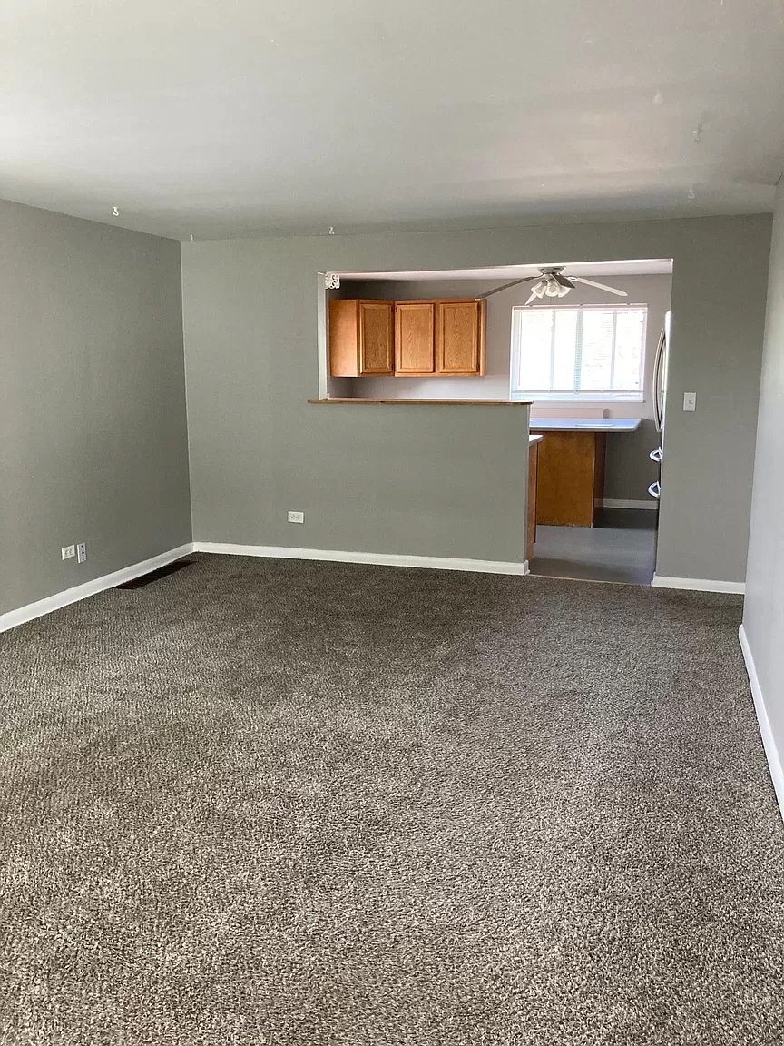 3 bedroom 1 bath Spacious and renovated photo 4