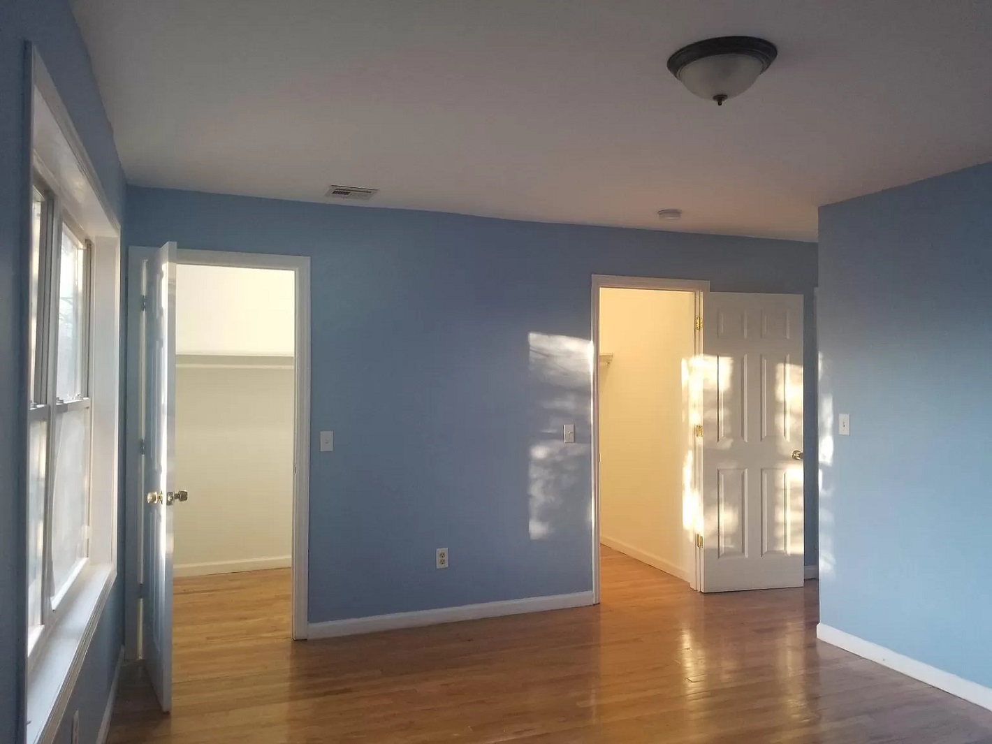 Freshly painted 3 beds home photo 5