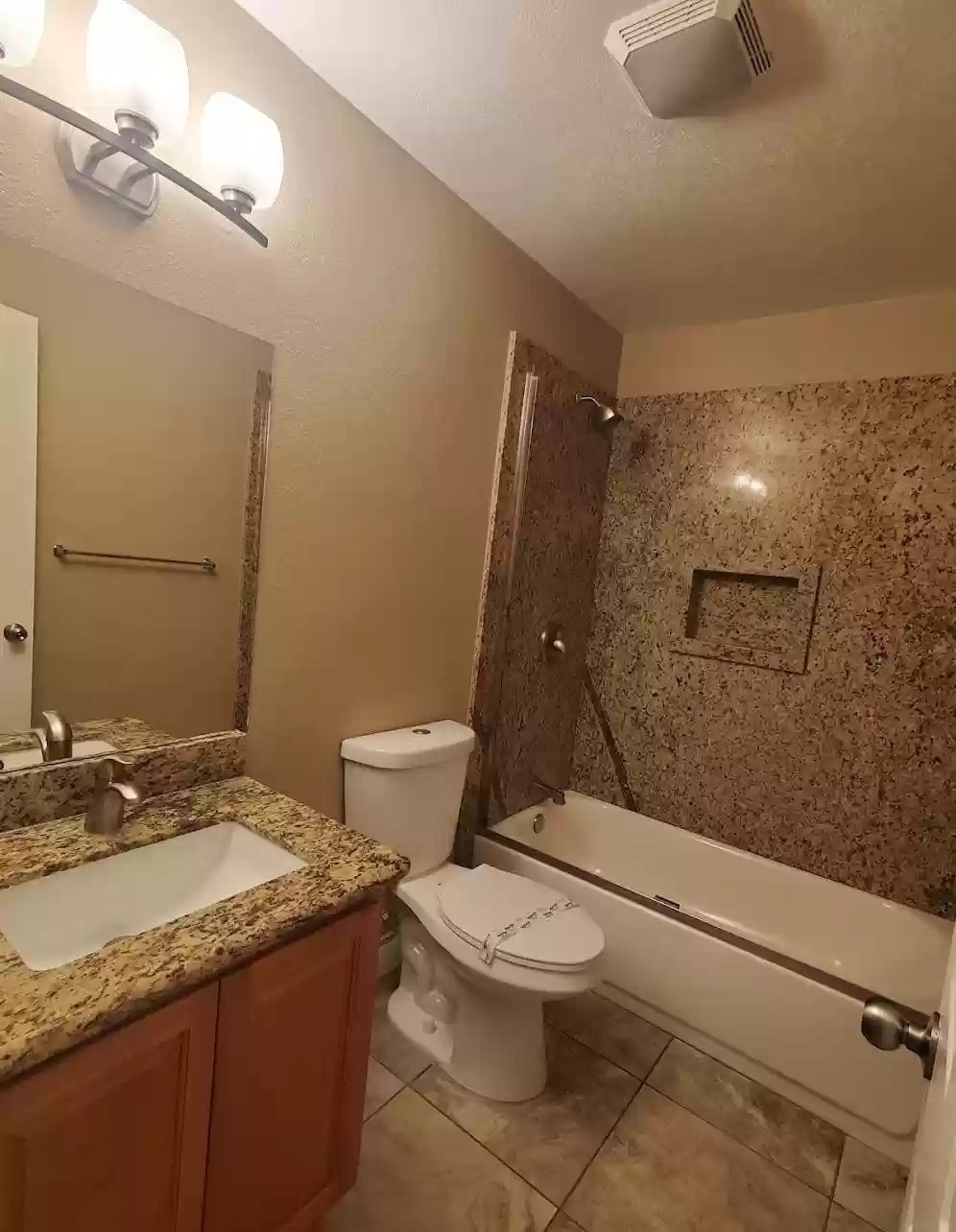 Amazing 1 bedroom home available photo 4