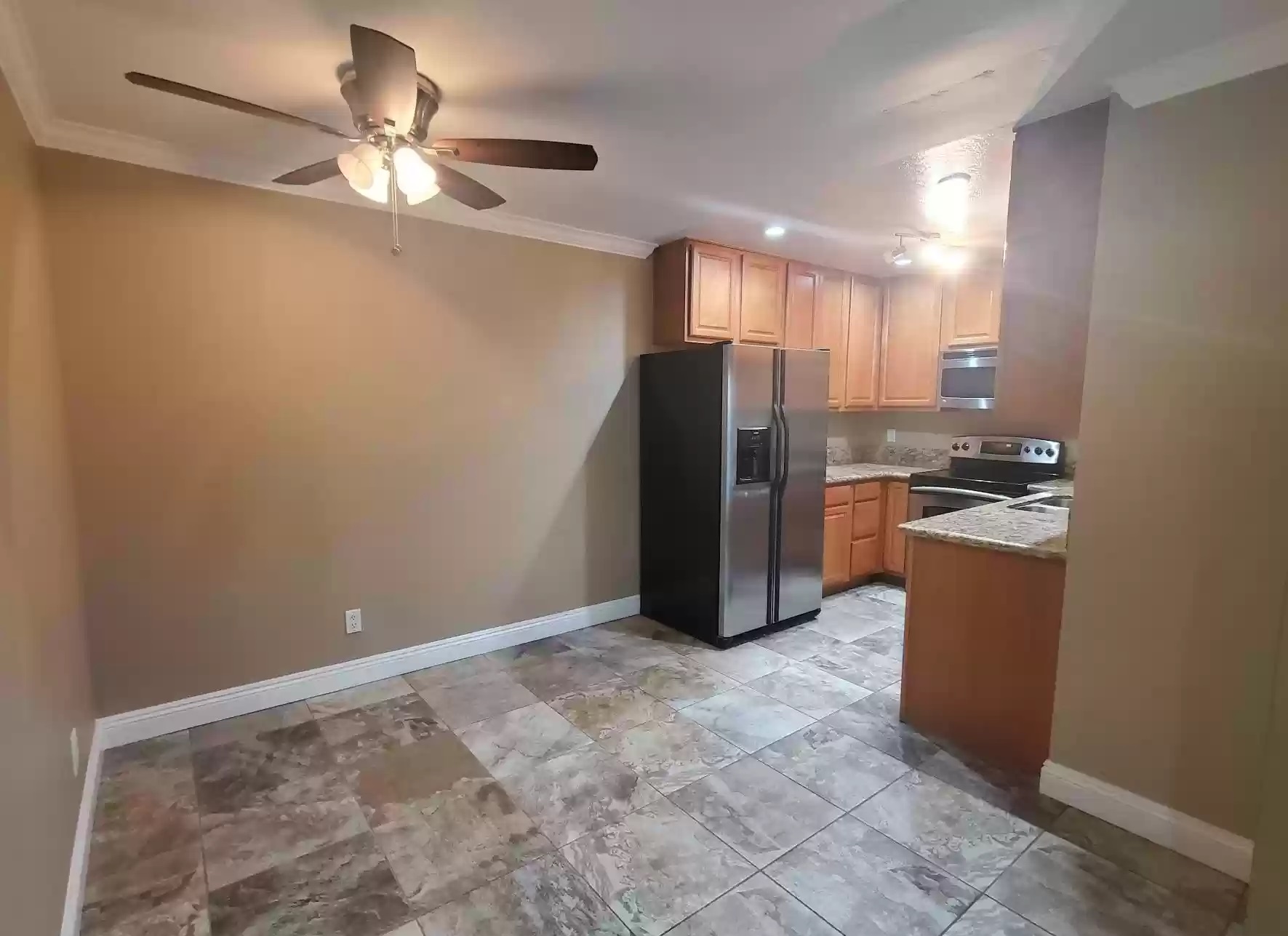 Amazing 1 bedroom home available photo 5